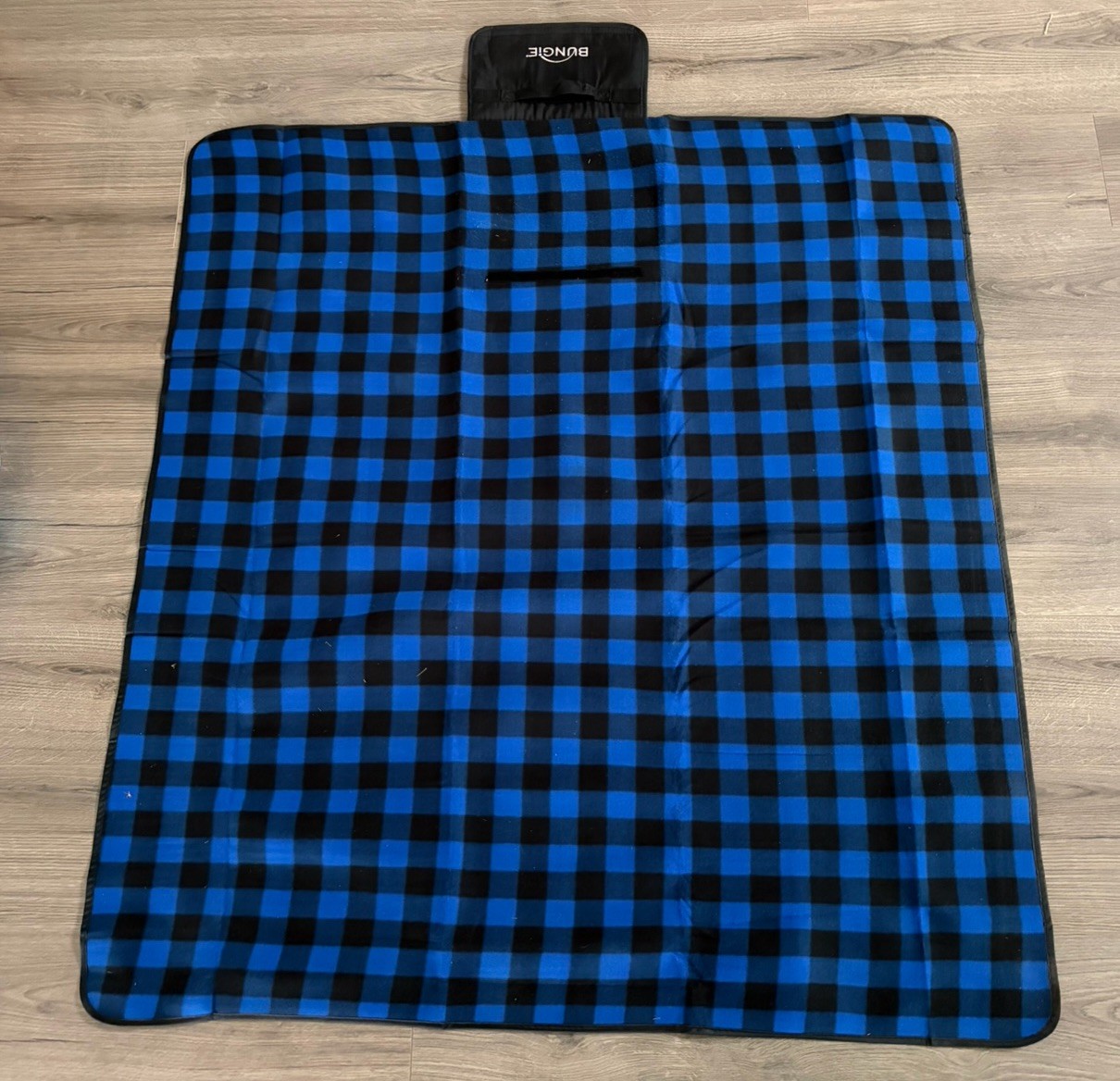 Bungie EMPLOYEE ONLY Memorabilia Gift Picnic Blanket RARE