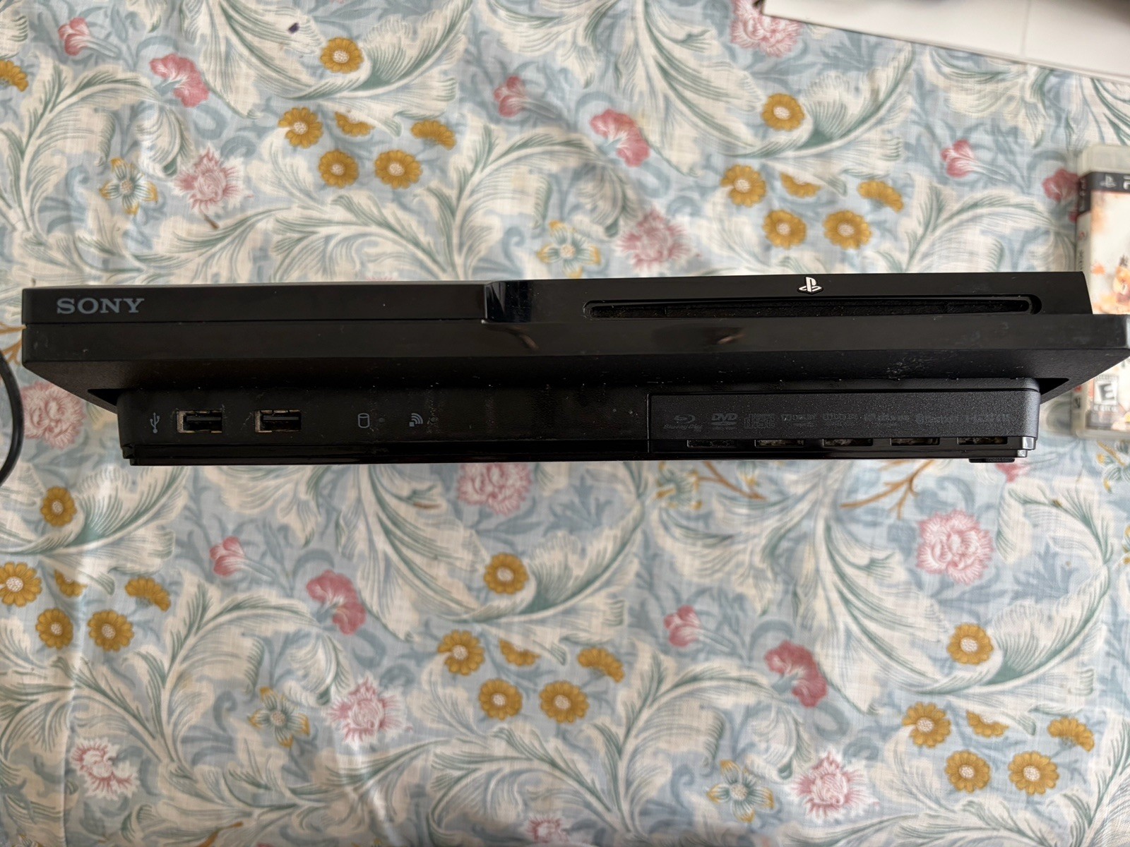 Playstation PS3 Slim Black Console 120 GB with Controller Game