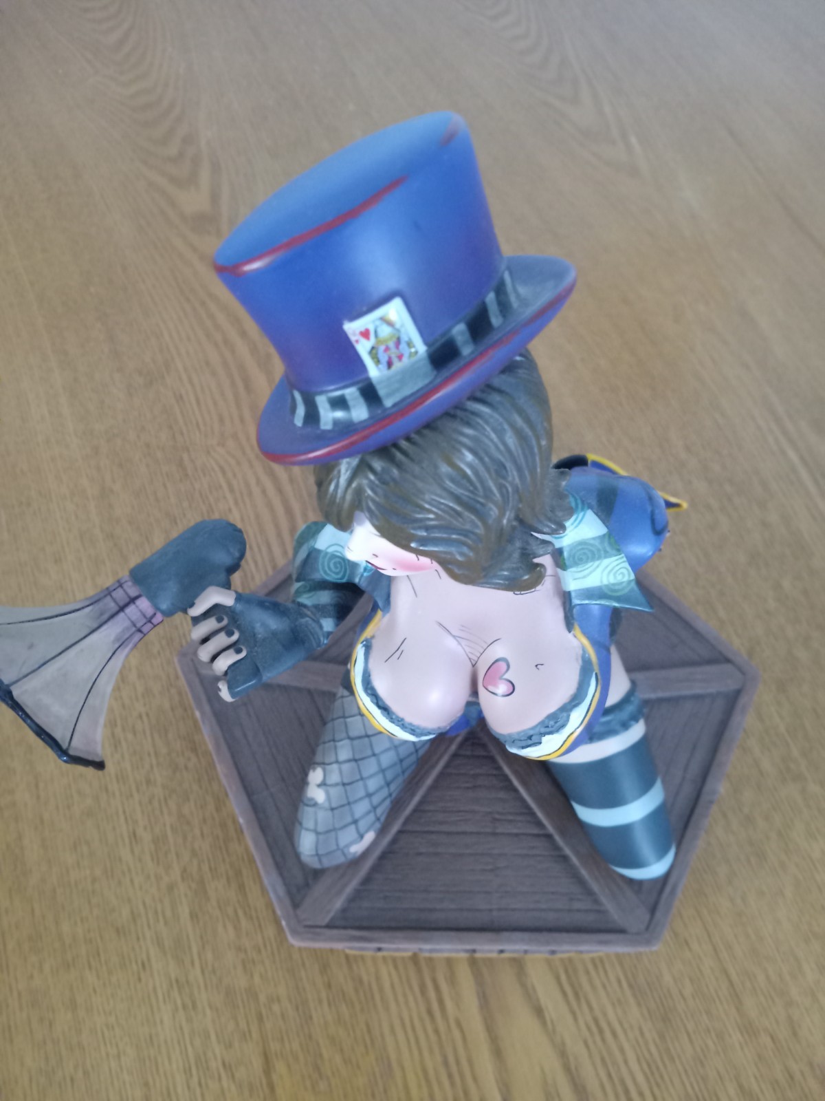 Mad Moxxi Limited Statue w/original Box MIB Borderlands Video Game