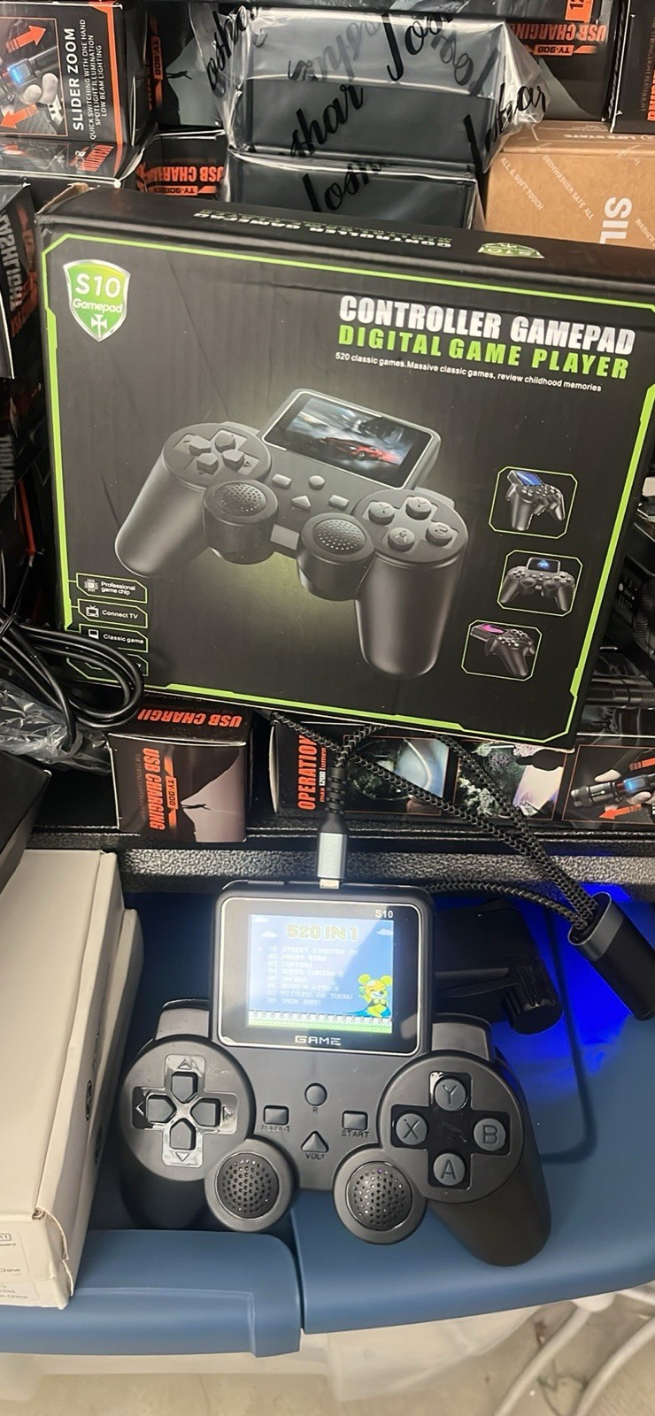 520 Classic Games Retro Console – Connect to TV – Rechargeable