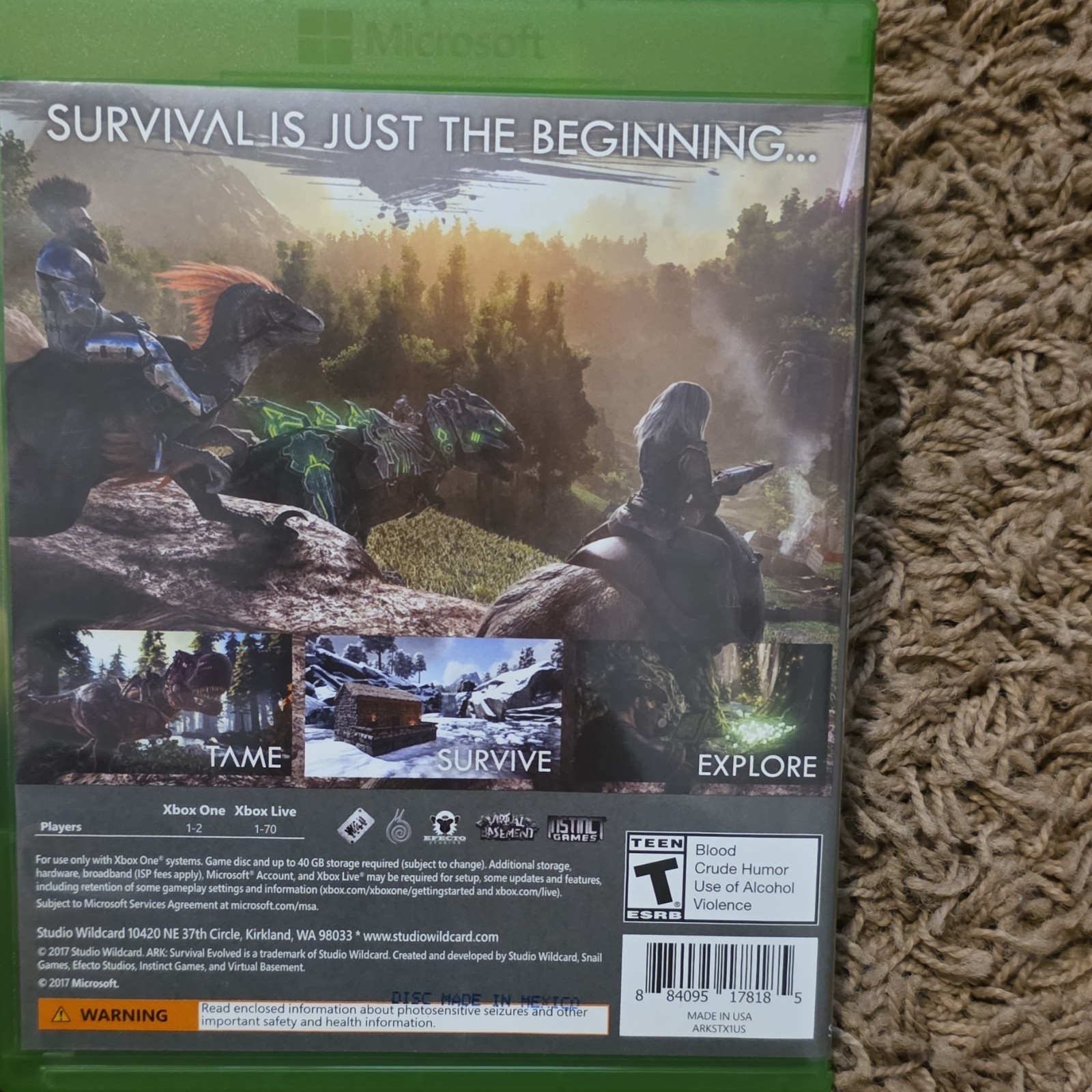 Studio Wildcard Ark: Survival Evolved Multiplayer Case, Disc Xbox One
