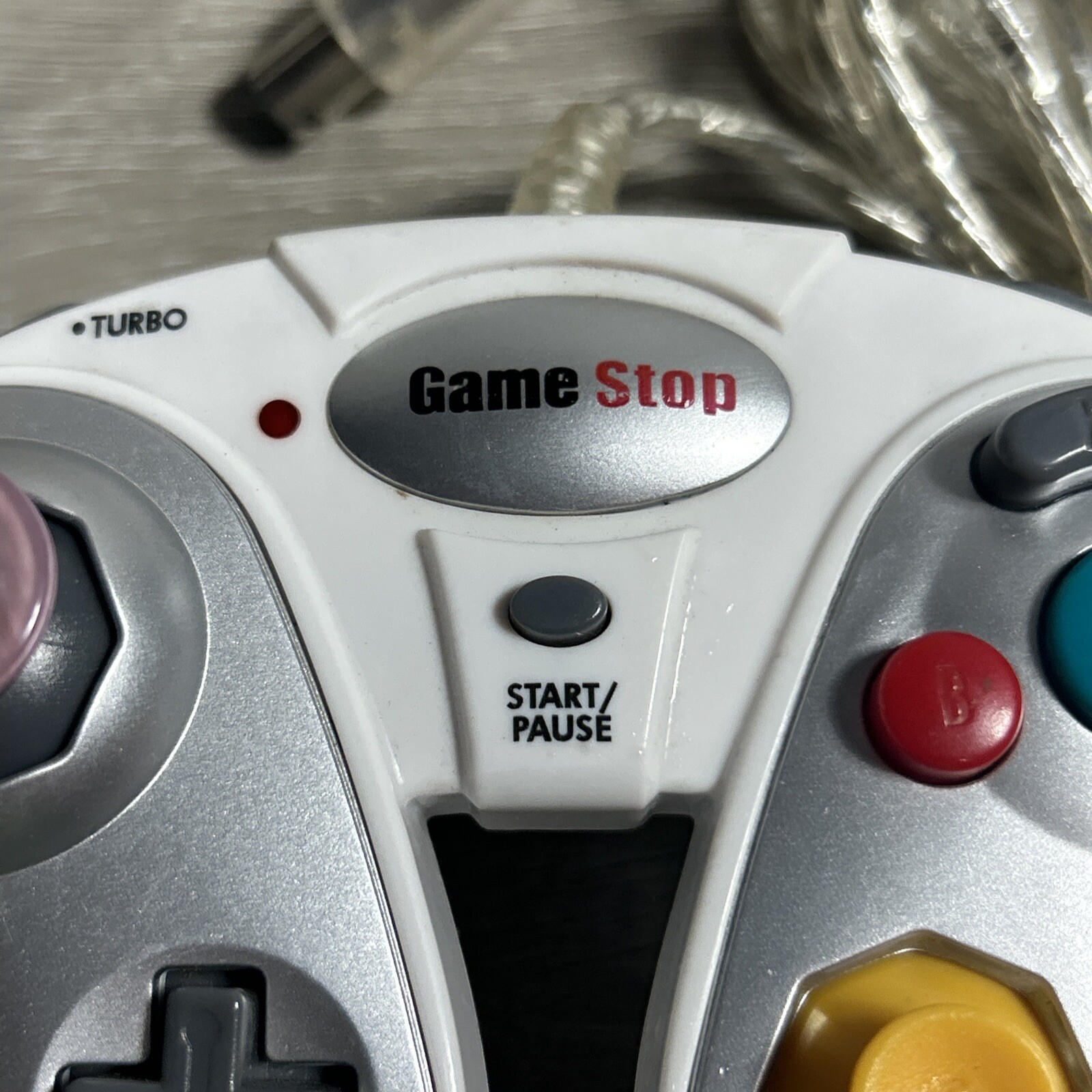 Game Stop Controller Pelican G3 Wired Turbo for Nintendo Game Cube & Wii White