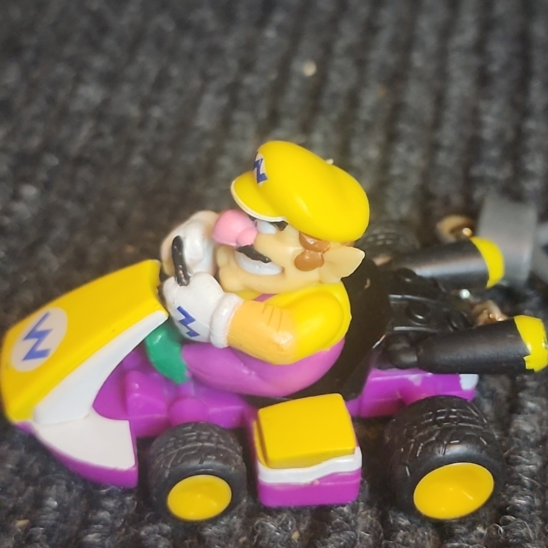 Wario Mario Kart 8 Nintendo Wii U Paladone Keychain Backpack Clip Figure 2.5″