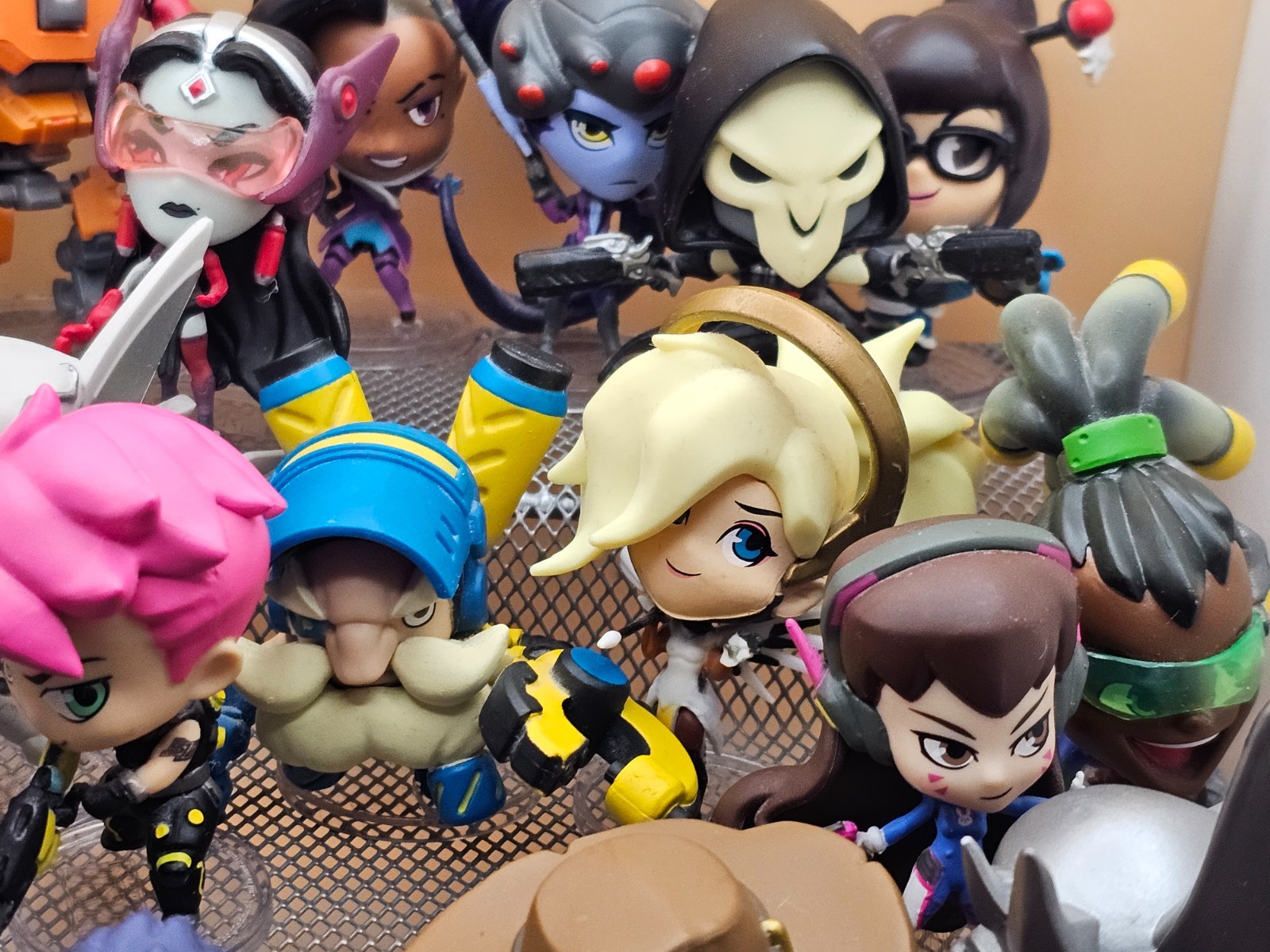 Overwatch Cute But Deadly Series 3, 5, & Funko Mini Figures – Blizzard Blind Bag