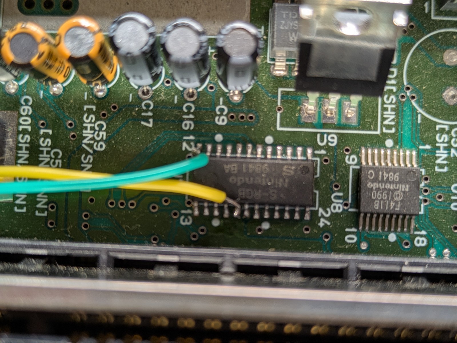 SNES JR – RGB Bypass, S-Video, New Caps, Regulator, C11 Cap, LED. Good Shape.
