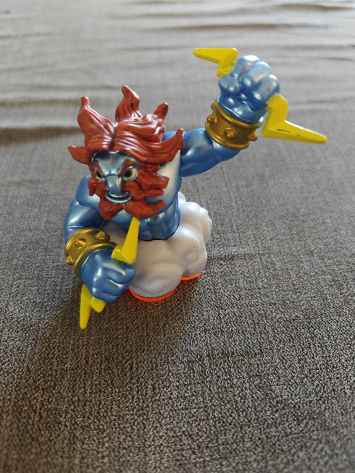 Skylanders: Giants: LIGHTNING ROD Figure Video Game Figure