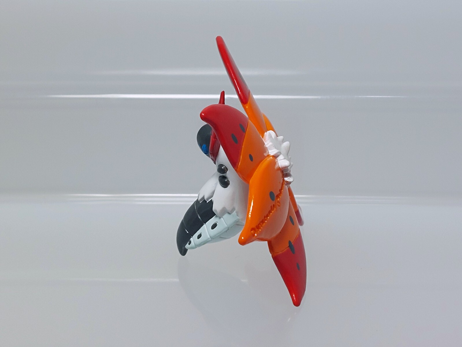 Volcarona Pokemon Monster Collection Figure Takara Tomy 2011 Japan A03 1.8in