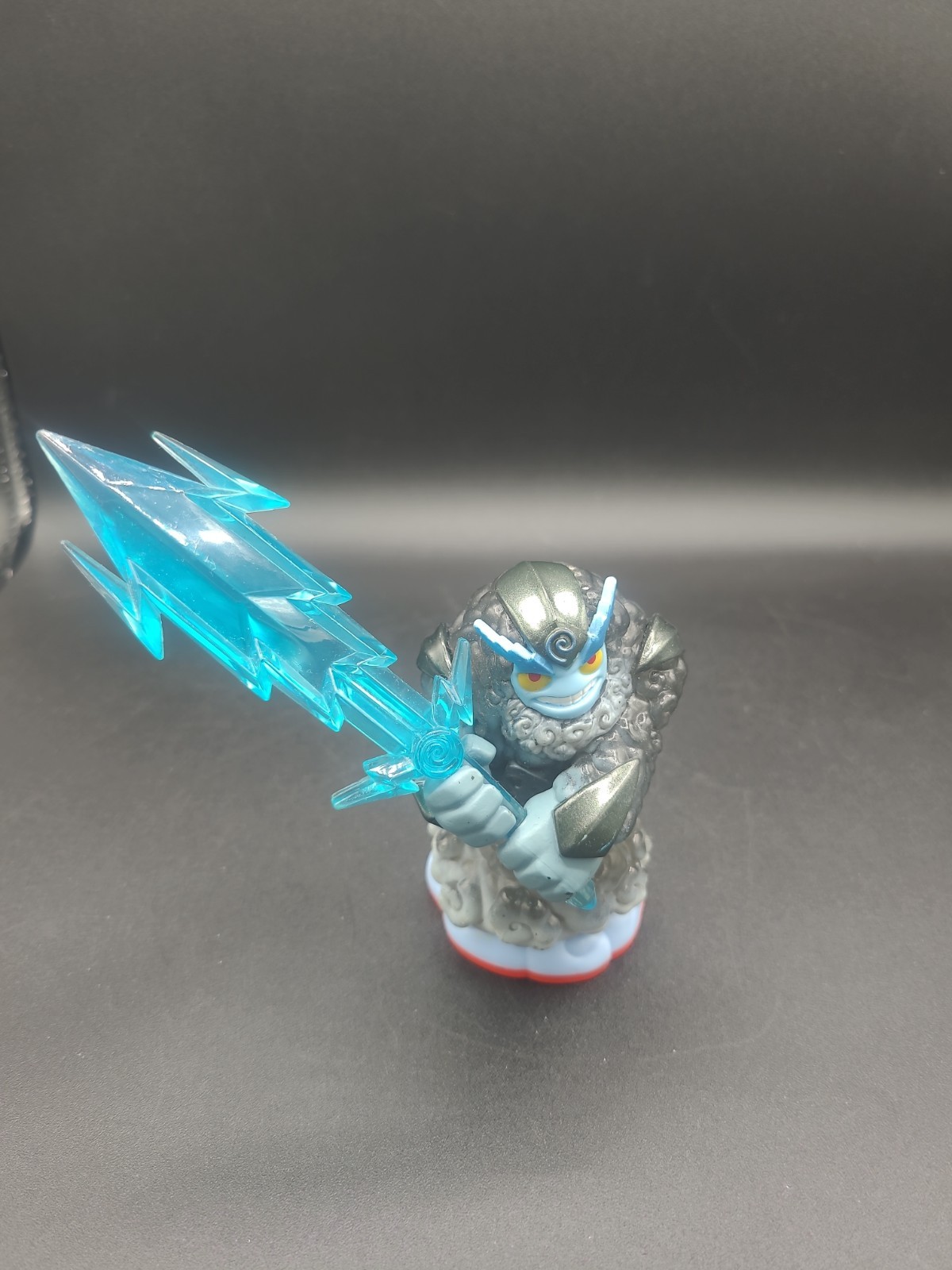 Skylanders Trap Team Thunderbolt Trap Master Figure Activision