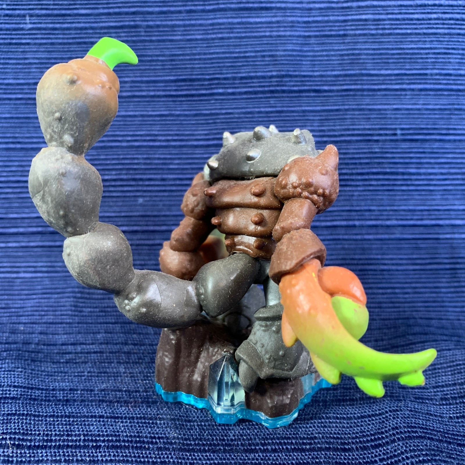 Skylanders Swap Force Figure Lot w/ Wii Game Phantom Cynder Scorp Rip Tide more
