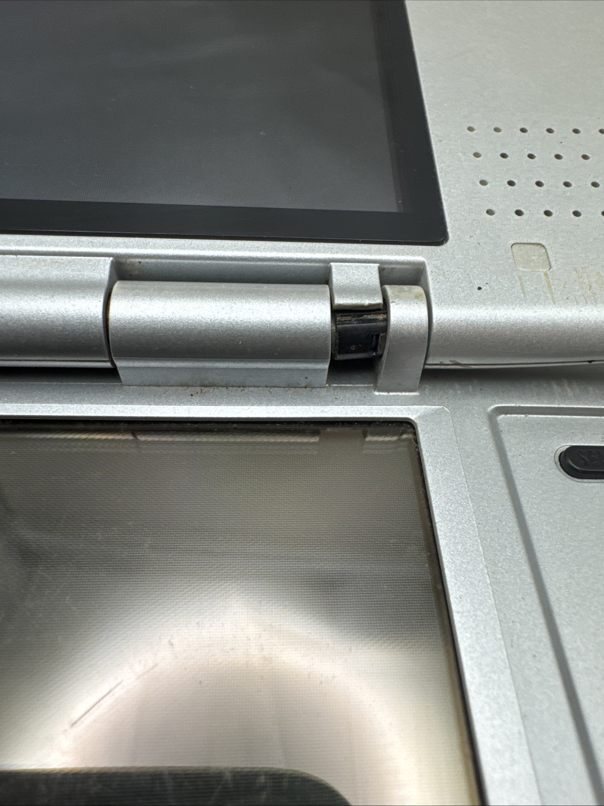 Nintendo DS Silver System Tested & Working – Fat Original – Cracked Hinge