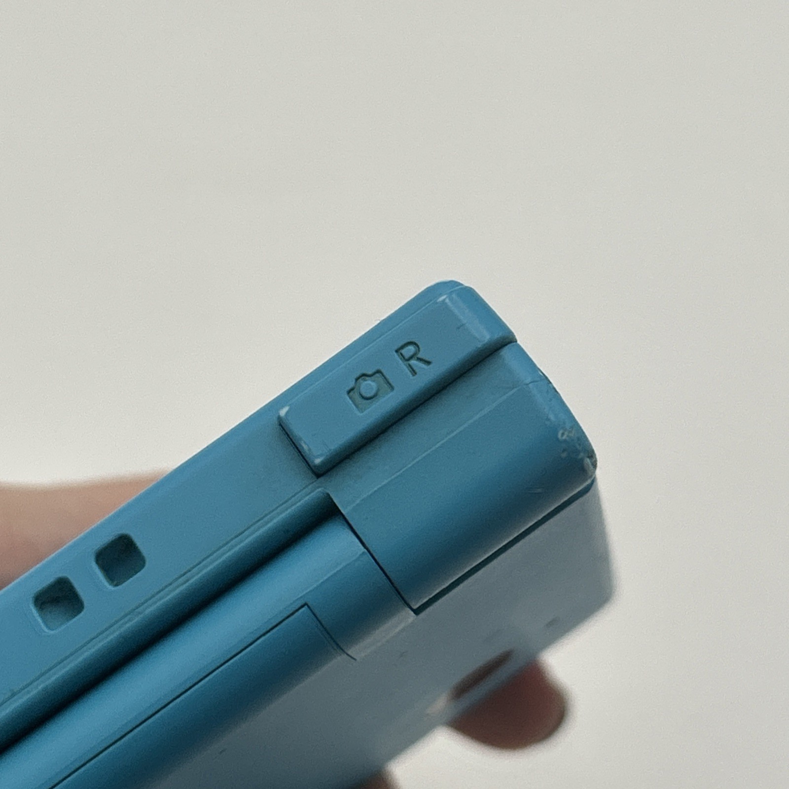 Nintendo DSi TWL-001 Teal Blue No Charger Or Stylus L And R Buttons Bad READ