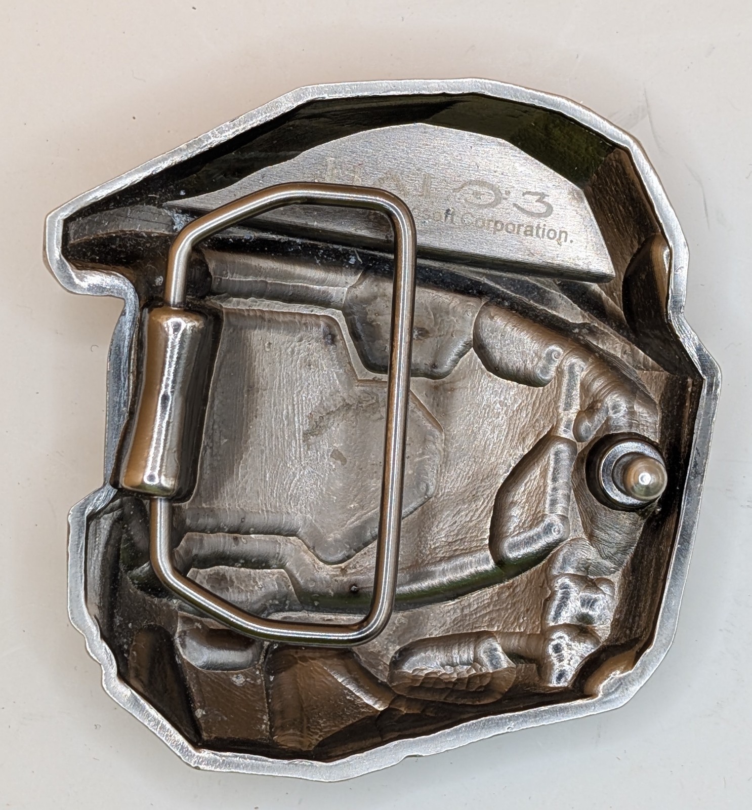 Microsoft Xbox Halo 3 Master Chief Helmet Belt Buckle Silver Tone 2009
