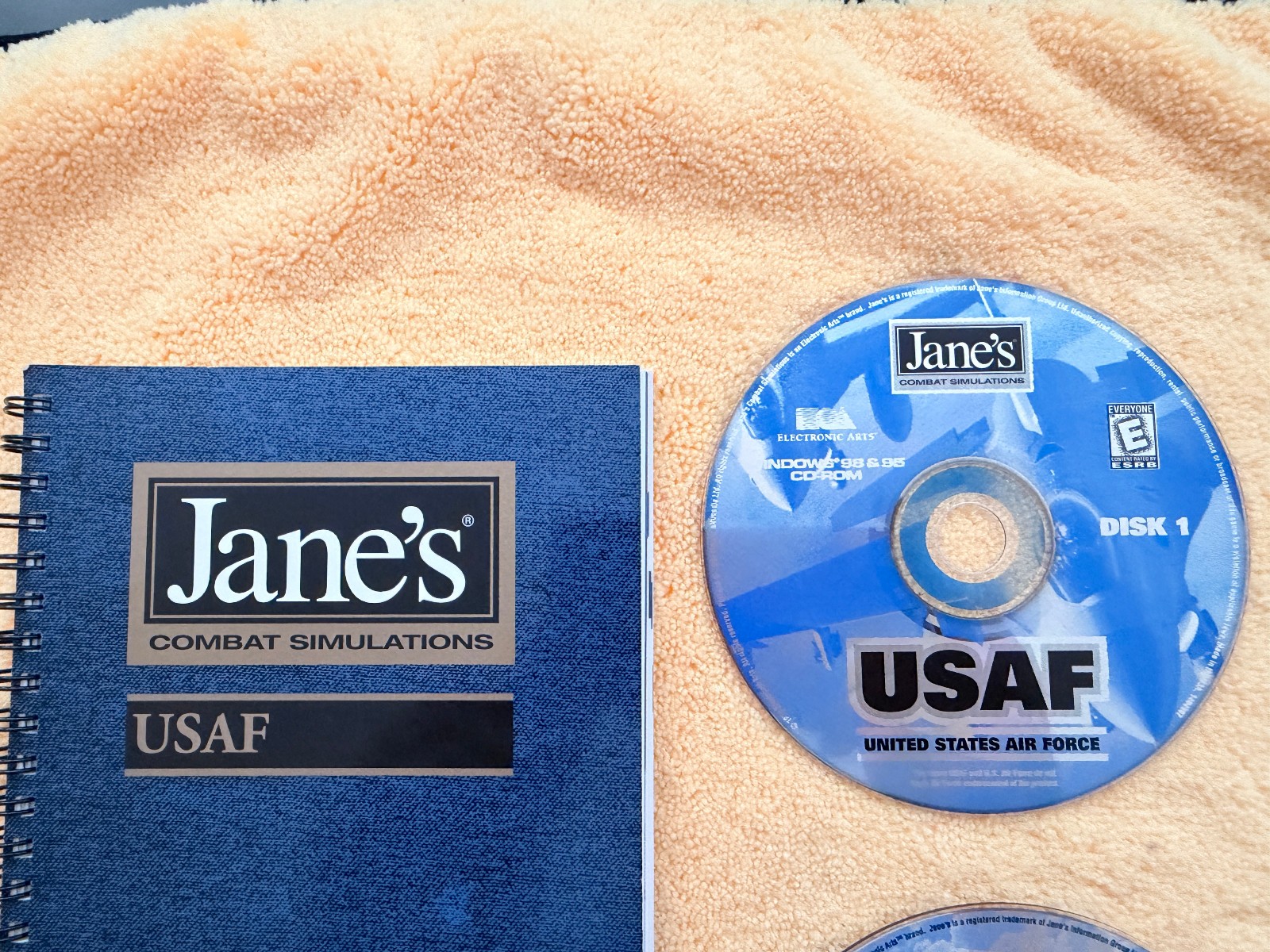 Jane’s Combat Simulations – USAF United States Air Force with Book