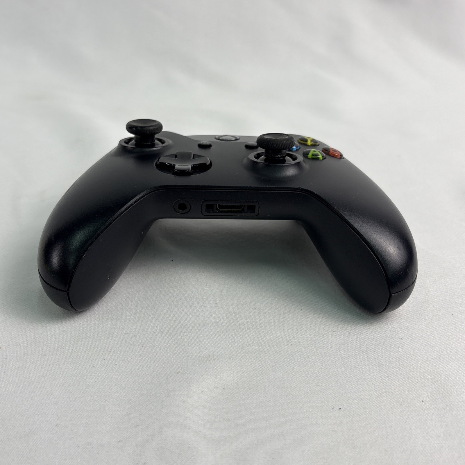 Microsoft 1537 Xbox One Wireless Controller NO CHARGER/BATTERIES