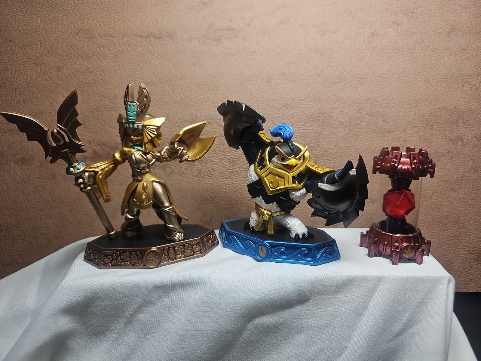 Skylanders Imaginators RESET Fire Creation Crystal, King Pen, And Golden Queen