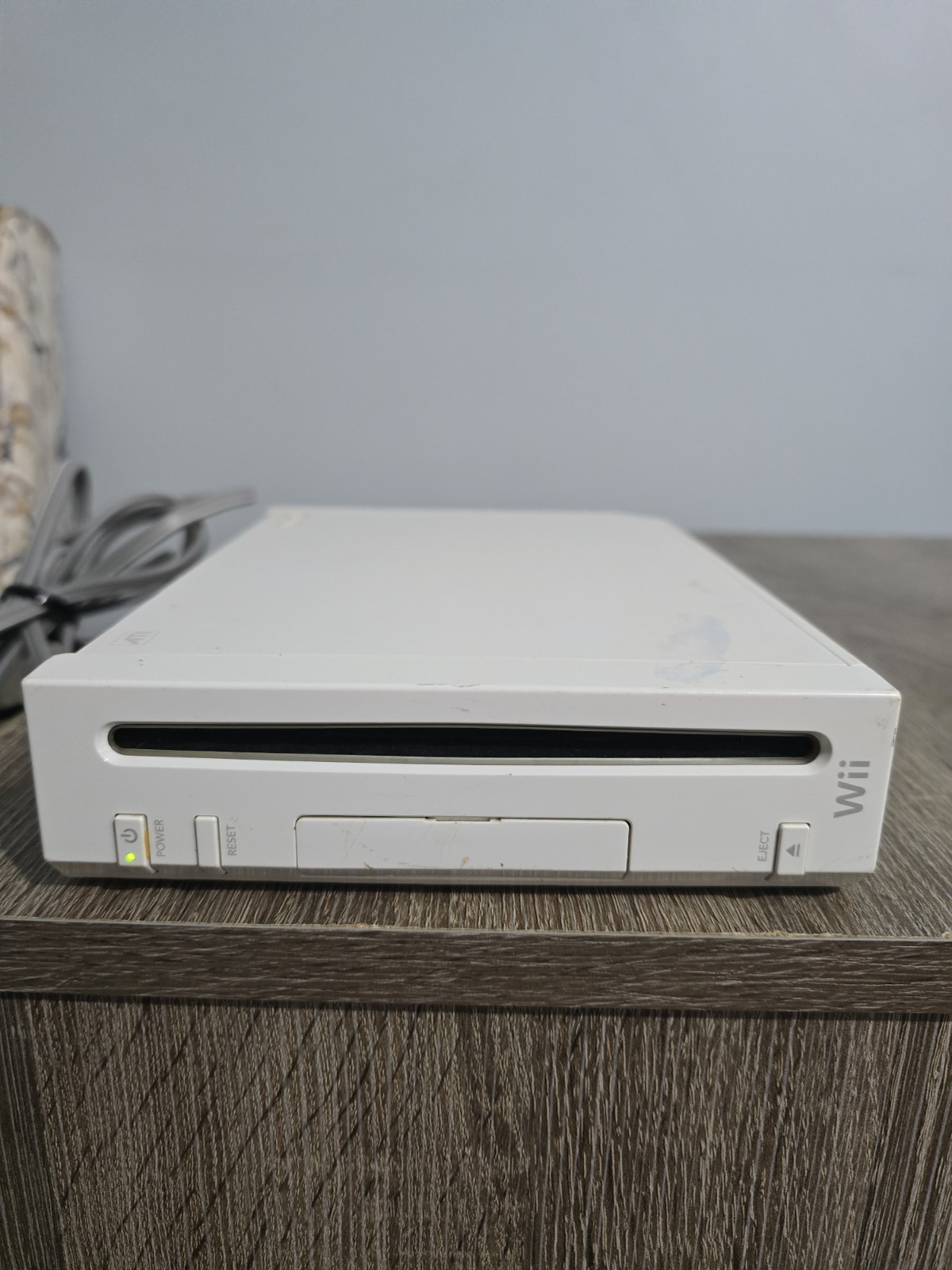 Nintendo Wii RVL-001 512 MB Home Console – White