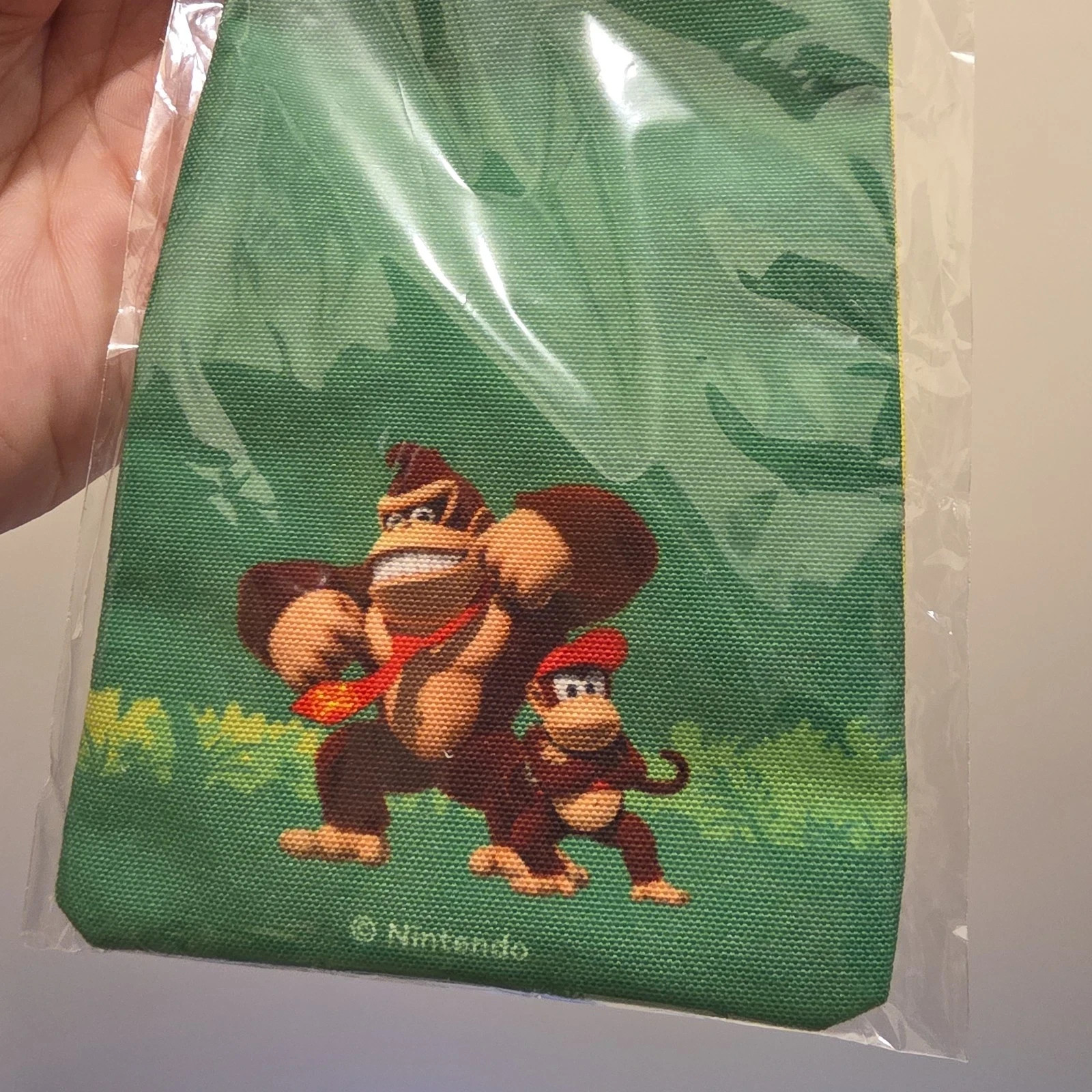 Donkey Kong Returns HD Original Switch Standee Counter top display w Promo item