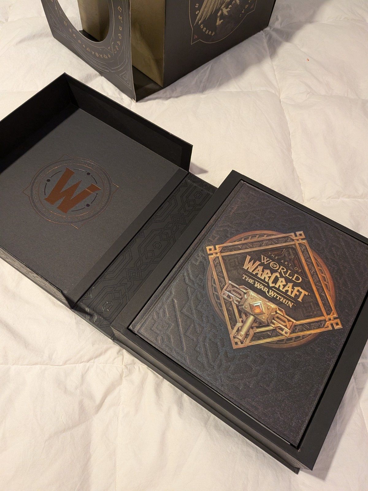 World of Warcraft 20th Anniversary Collector’s Edition With Statue (No Code)