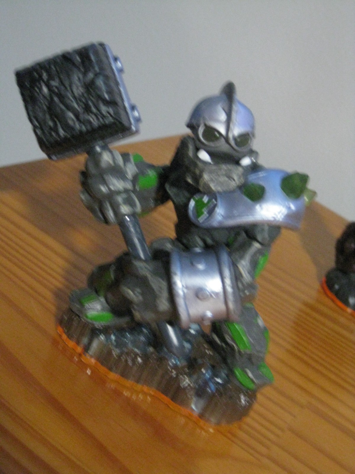 Skylanders Giants Lightcore Prism Break Crusher & Dragonfire Cannon Figures Lot