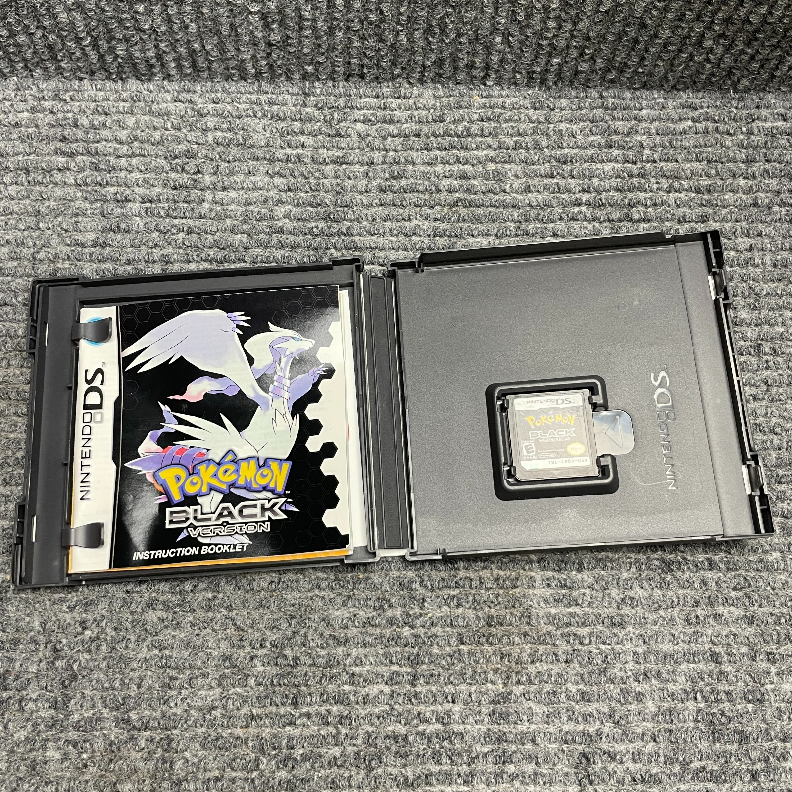 Pokemon: Black Version (Nintendo DS, 2011) (CIB) (Working) (Authentic)