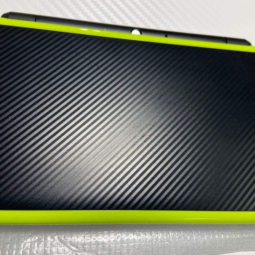Nintendo New 2DS LL Black Lime Complete in Box Tested 6932