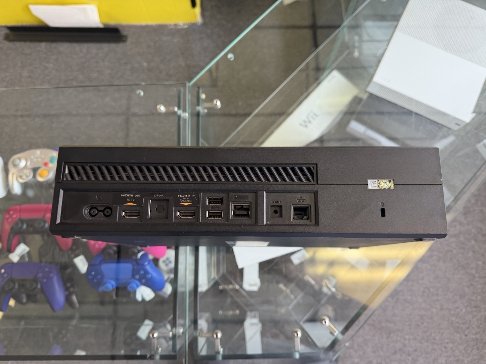 Microsoft Xbox One 500GB Console Black Model 1540 Blu-Ray Compatible 1080p