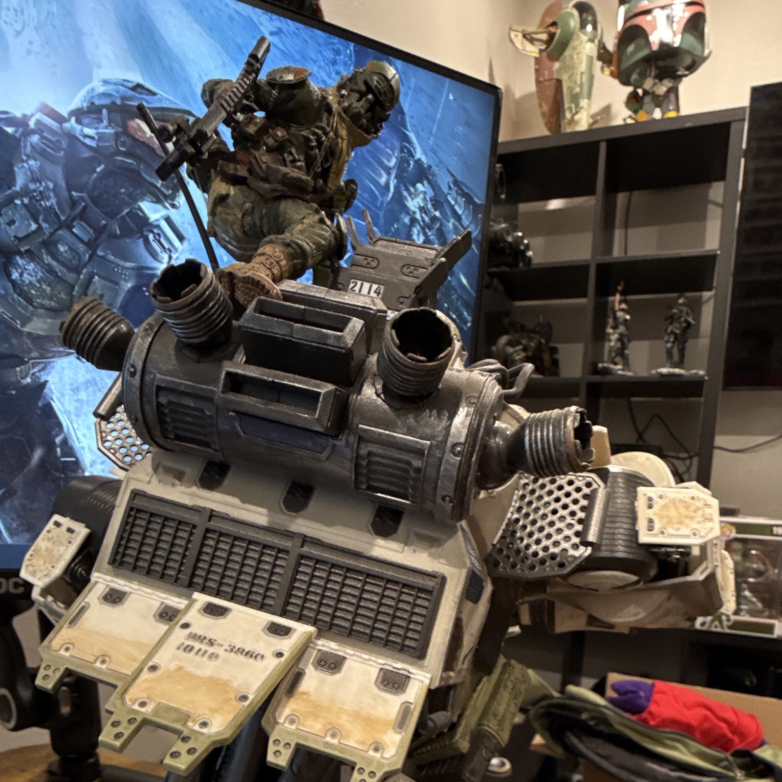 Titanfall 2 Collectible Mech Statue/Figure w/ Pilot & “TITANFALL 2” Bracelet