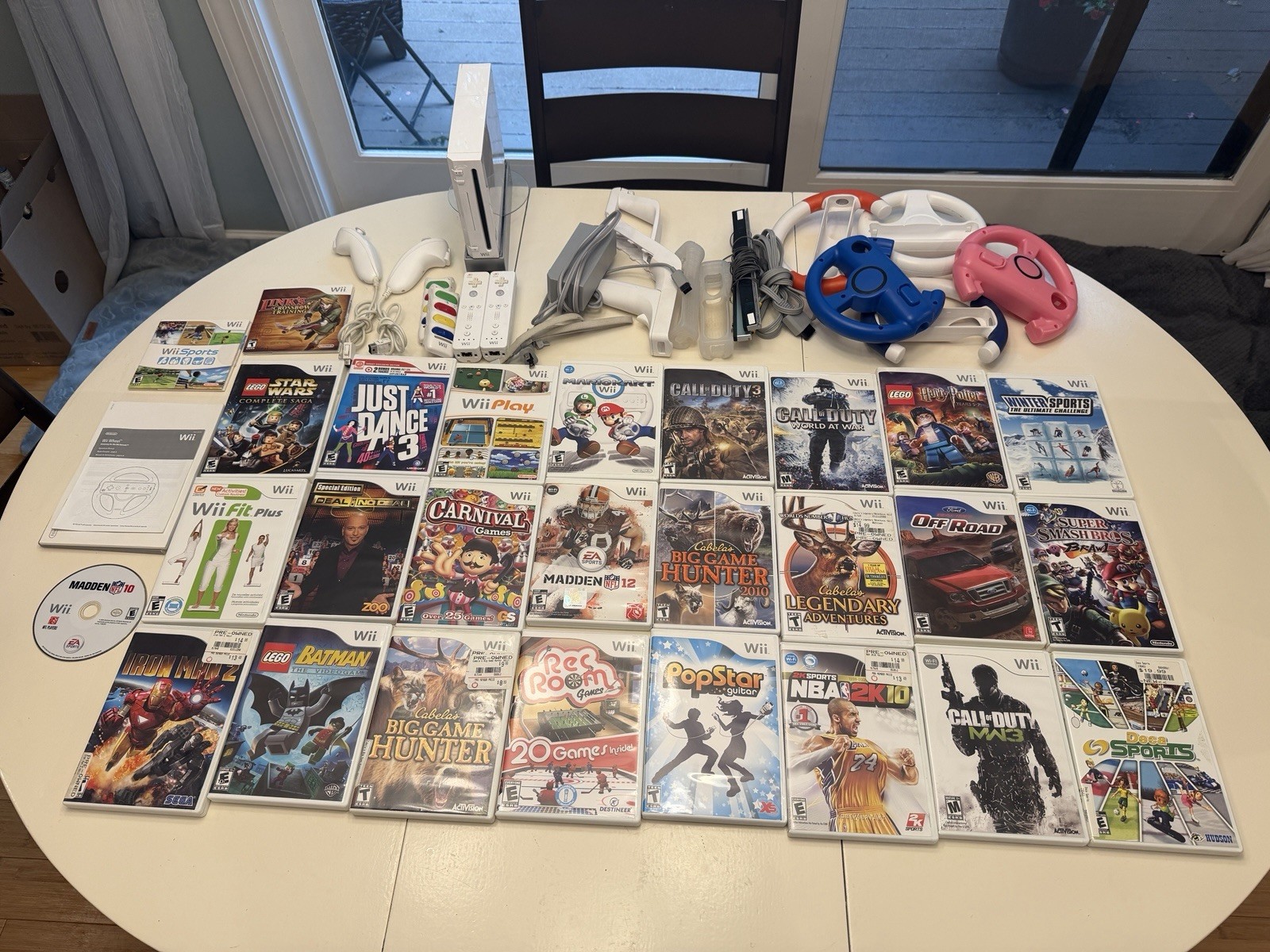 Nintendo Wii Console Bundle 25+ Games Mario Kart Smash Bros Wii Sports 2 Remotes