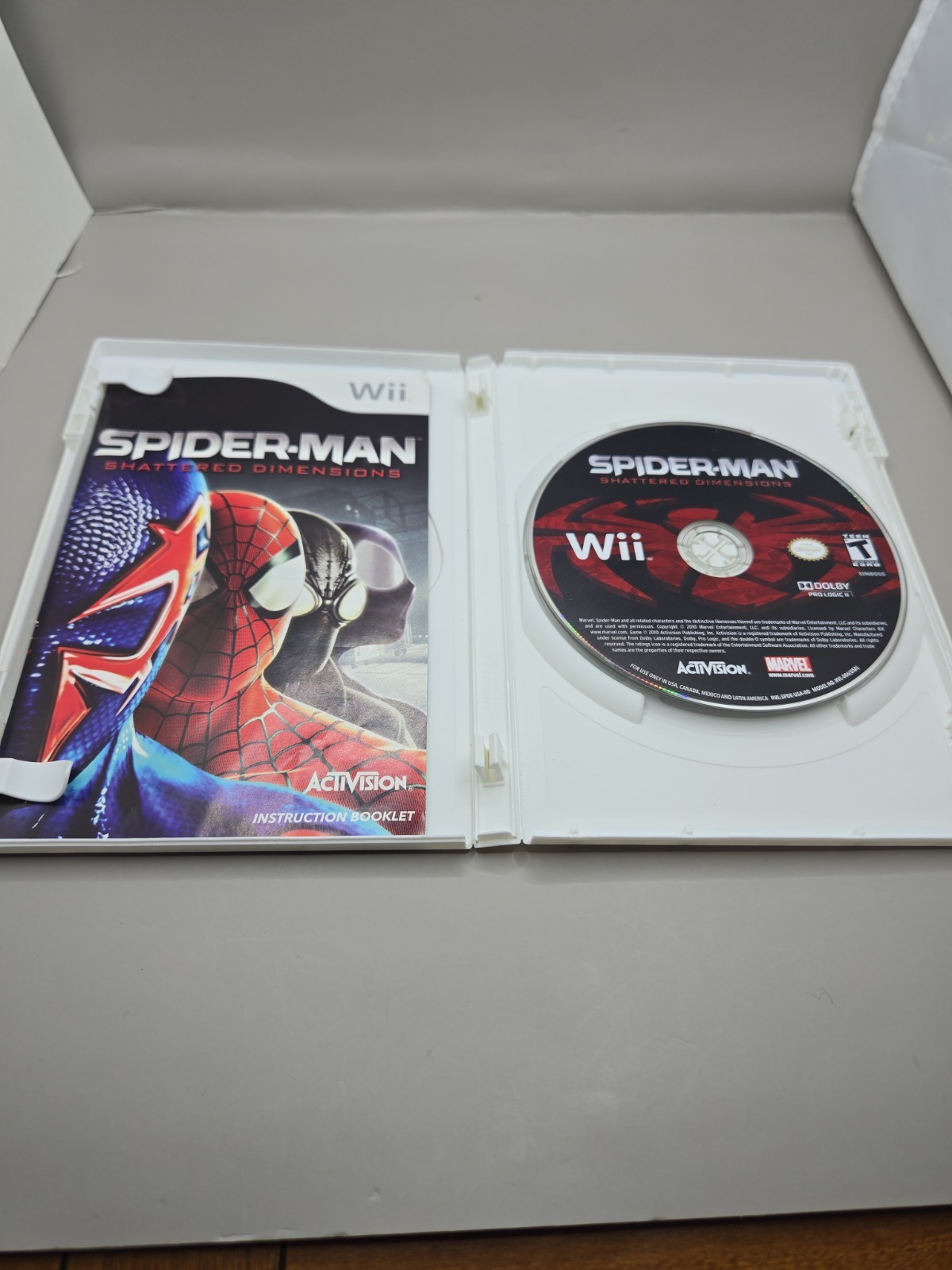 SpiderMan Shattered Dimensions Nintendo Wii CIB Complete – Tested Free Shipping.