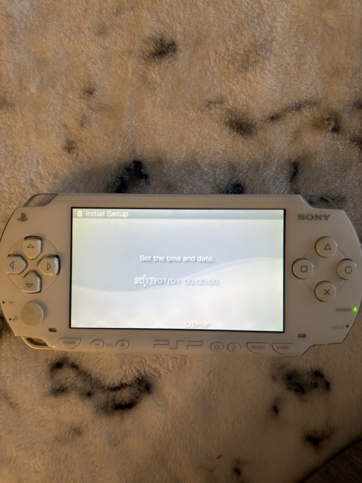 Sony PSP 100Handheld System White w/ Charger Cable & 3.6V 1800mAh Battery pack