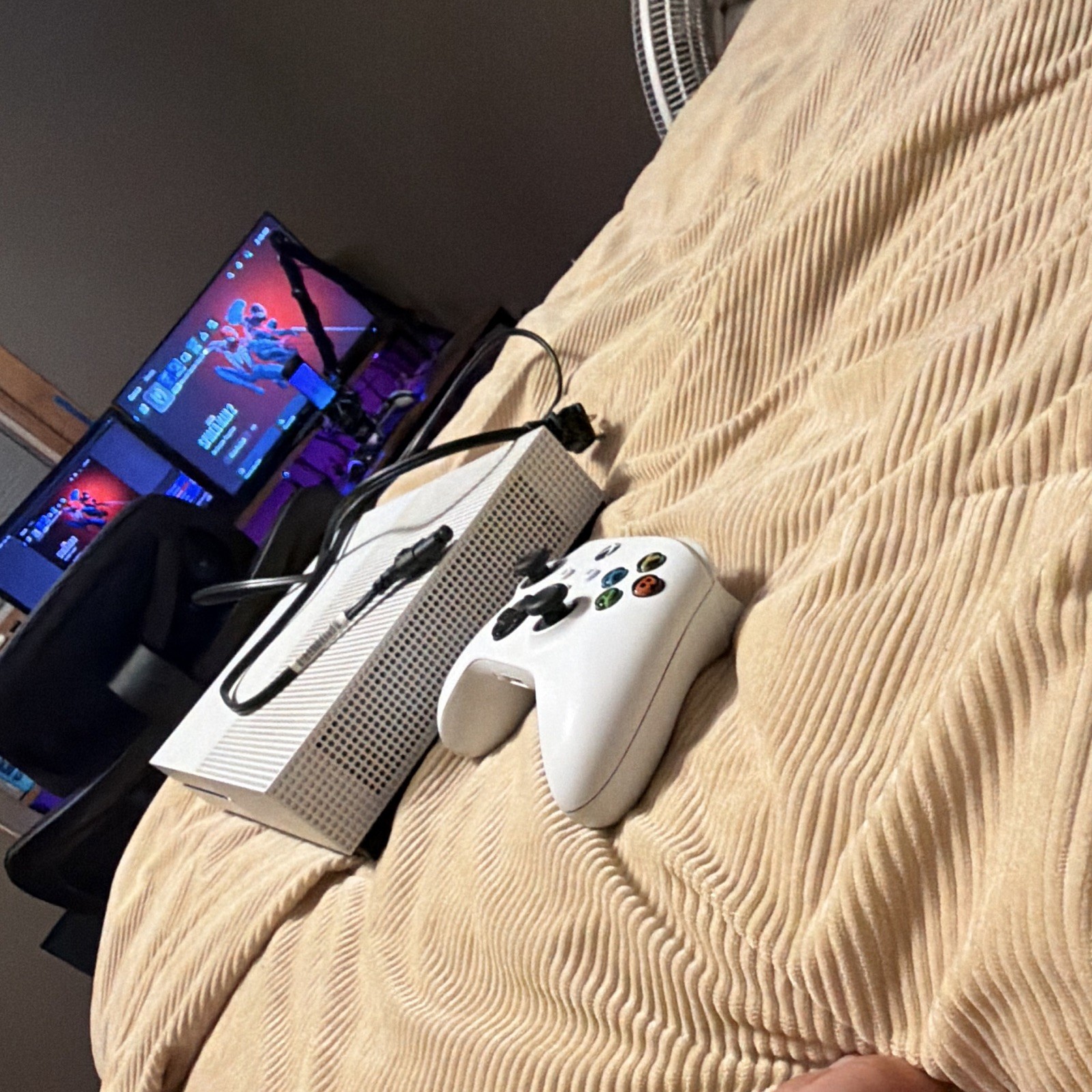 Microsoft Xbox One S 1TB 4K UHD Blu-Ray White Console w/ White Controller Cables