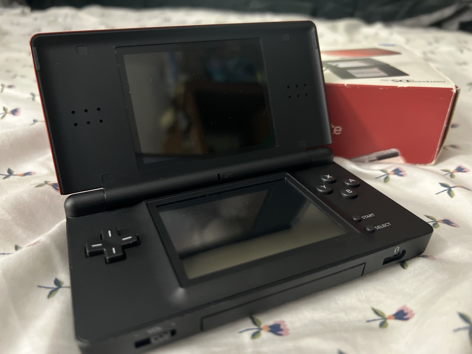 Nintendo DS Lite Red/Black Complete in Box (TESTED/WORKS)