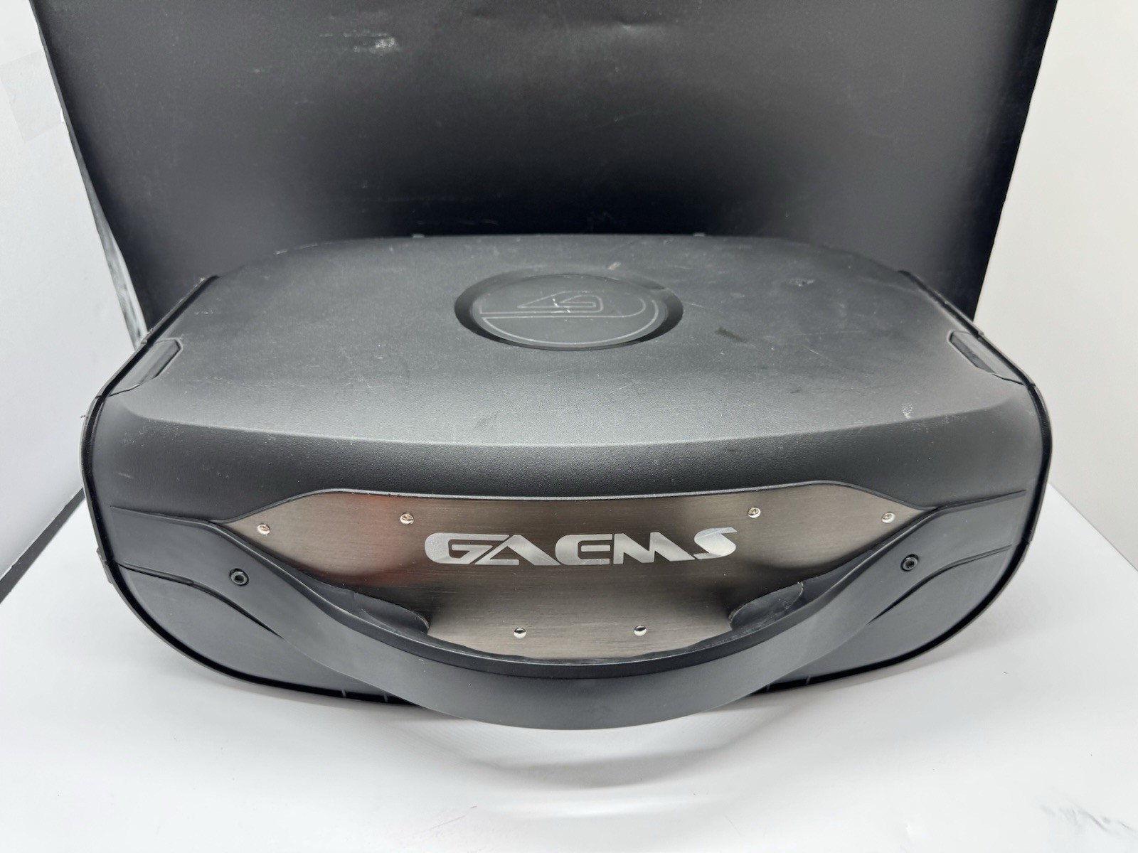 GAEMS G190 Vanguard Portable Gaming Case 19″ Monitor with Power and HDMI Cables