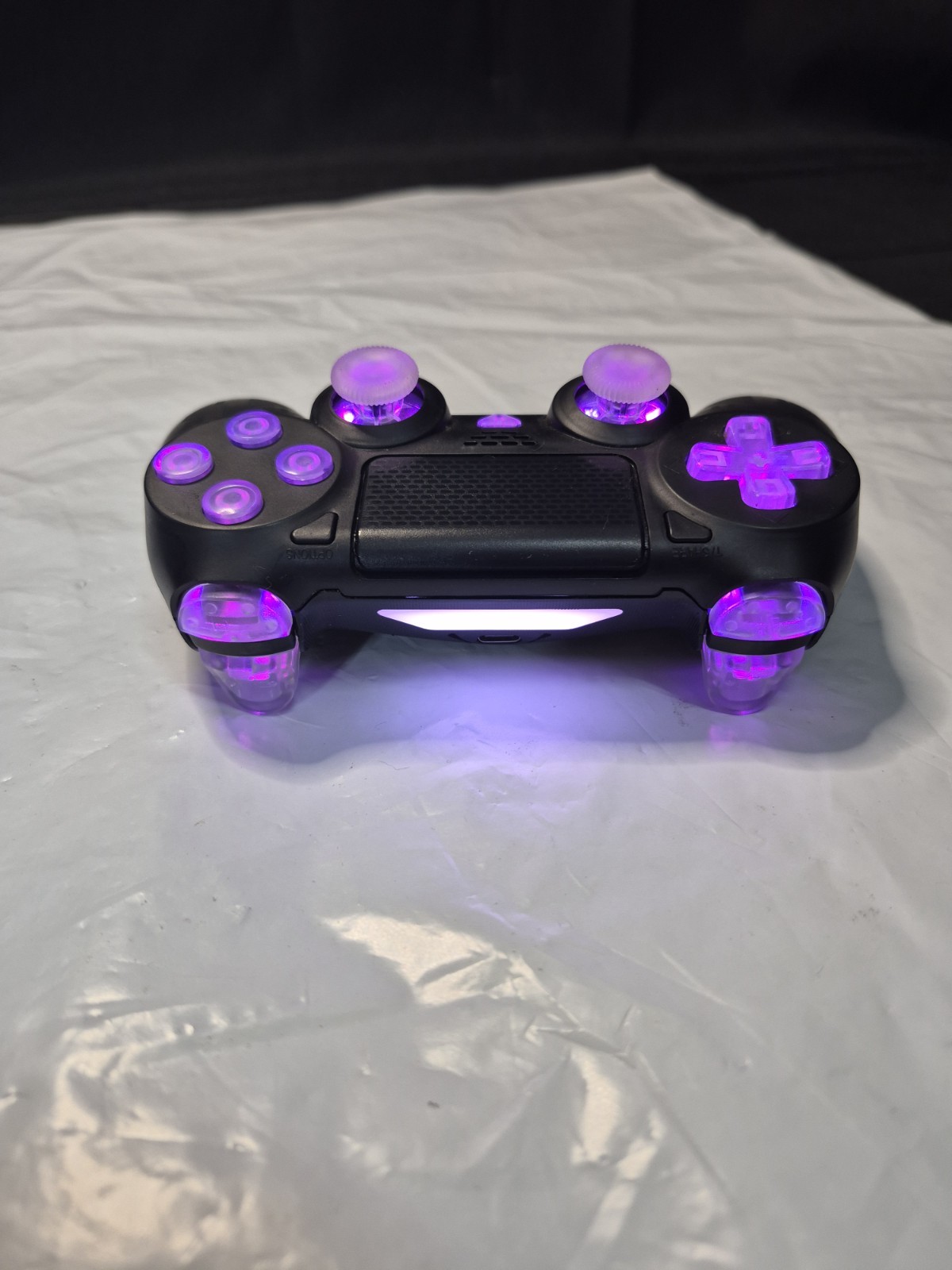 SONY PS4 WIRELESS CONTROLLER Lights Up And Changes Colors, Vibrates. Works…