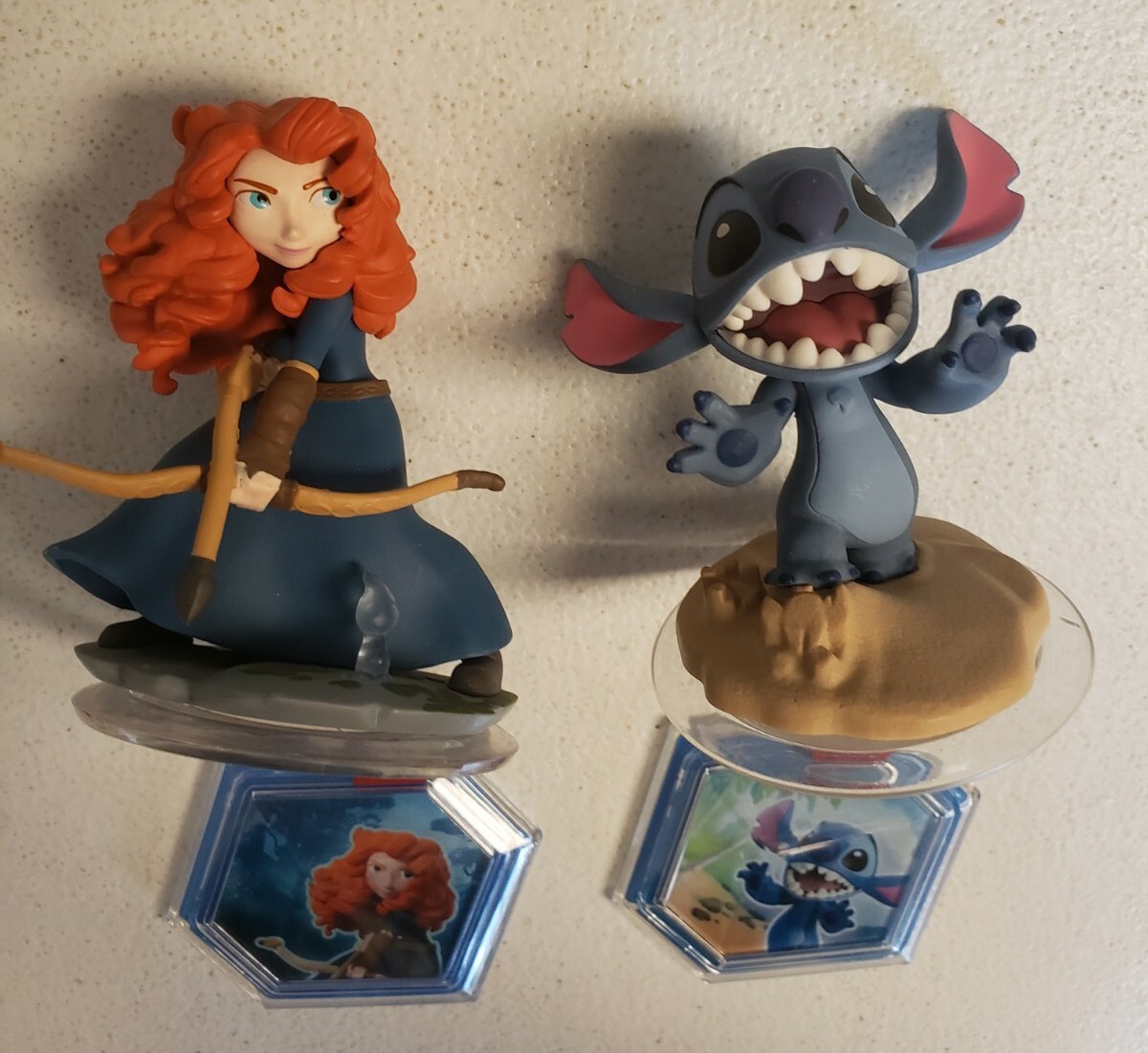 Disney Infinity: (Brave) Merida & (Lilo & Stitch) Stitch Set + 2 Power Discs