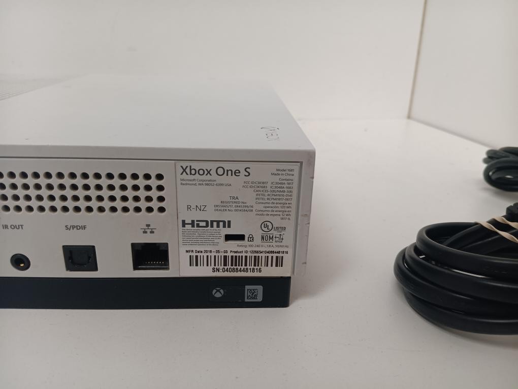MICROSOFT XBOX ONE S CONSOLE 500GB 1681 (P08037555)