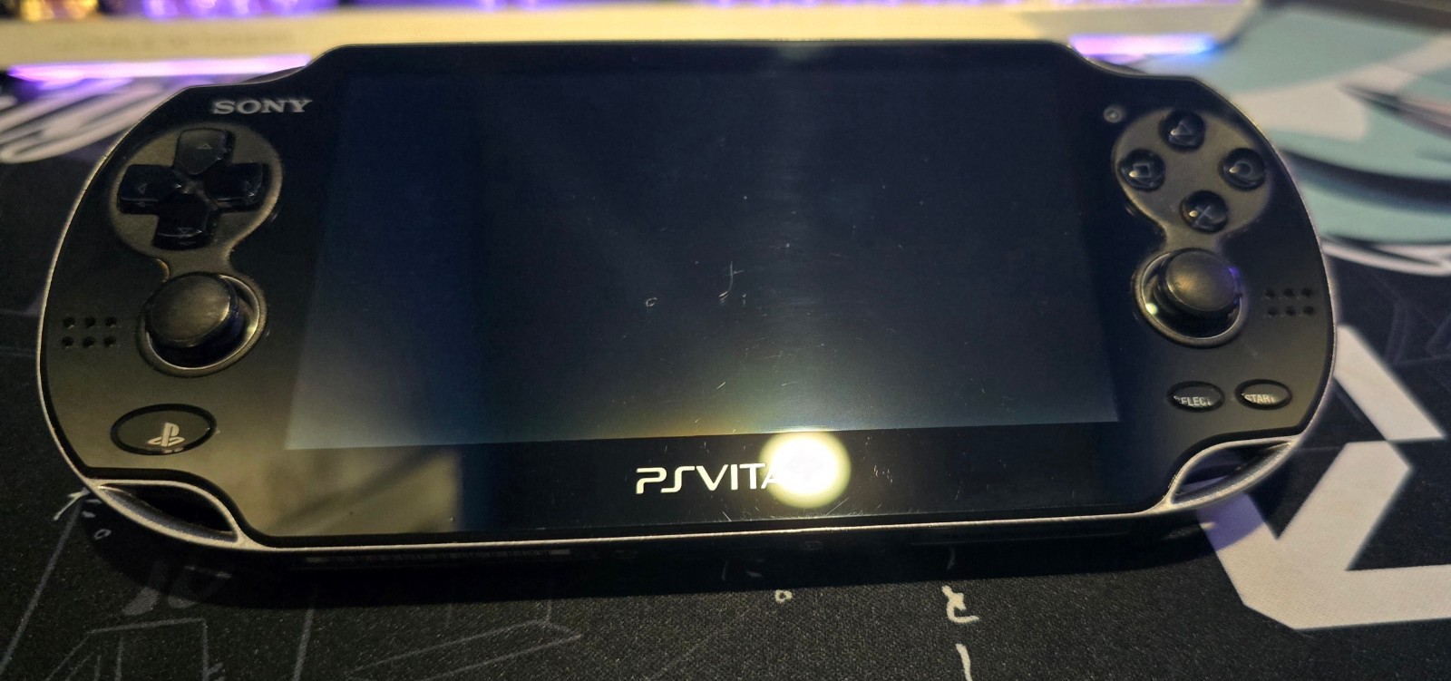 Sony PS Vita PCH-1101 OLED 3G Wi-Fi Handheld Console Black Tested + Charger 32GB