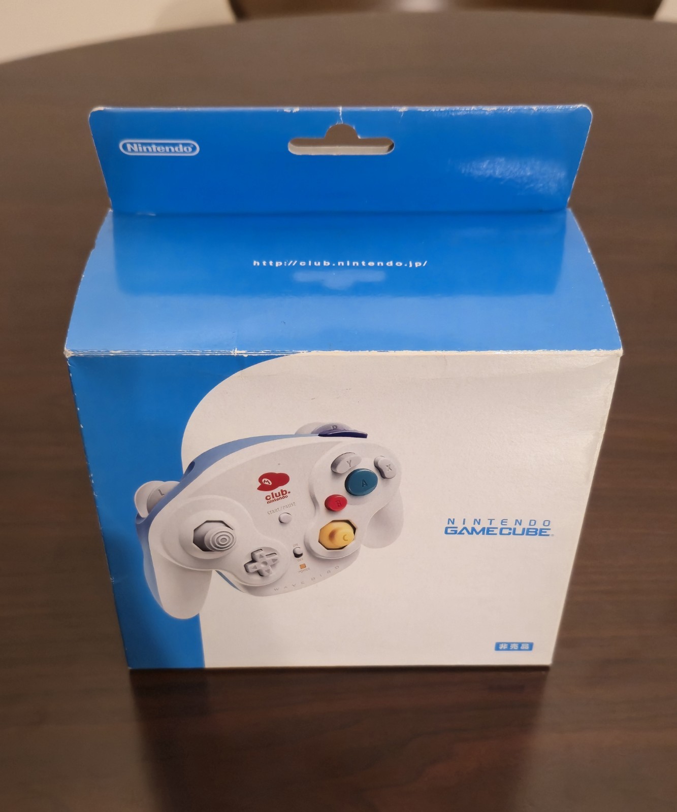 Club Nintendo GameCube Wireless Wavebird Controller White & Blue GC Controller