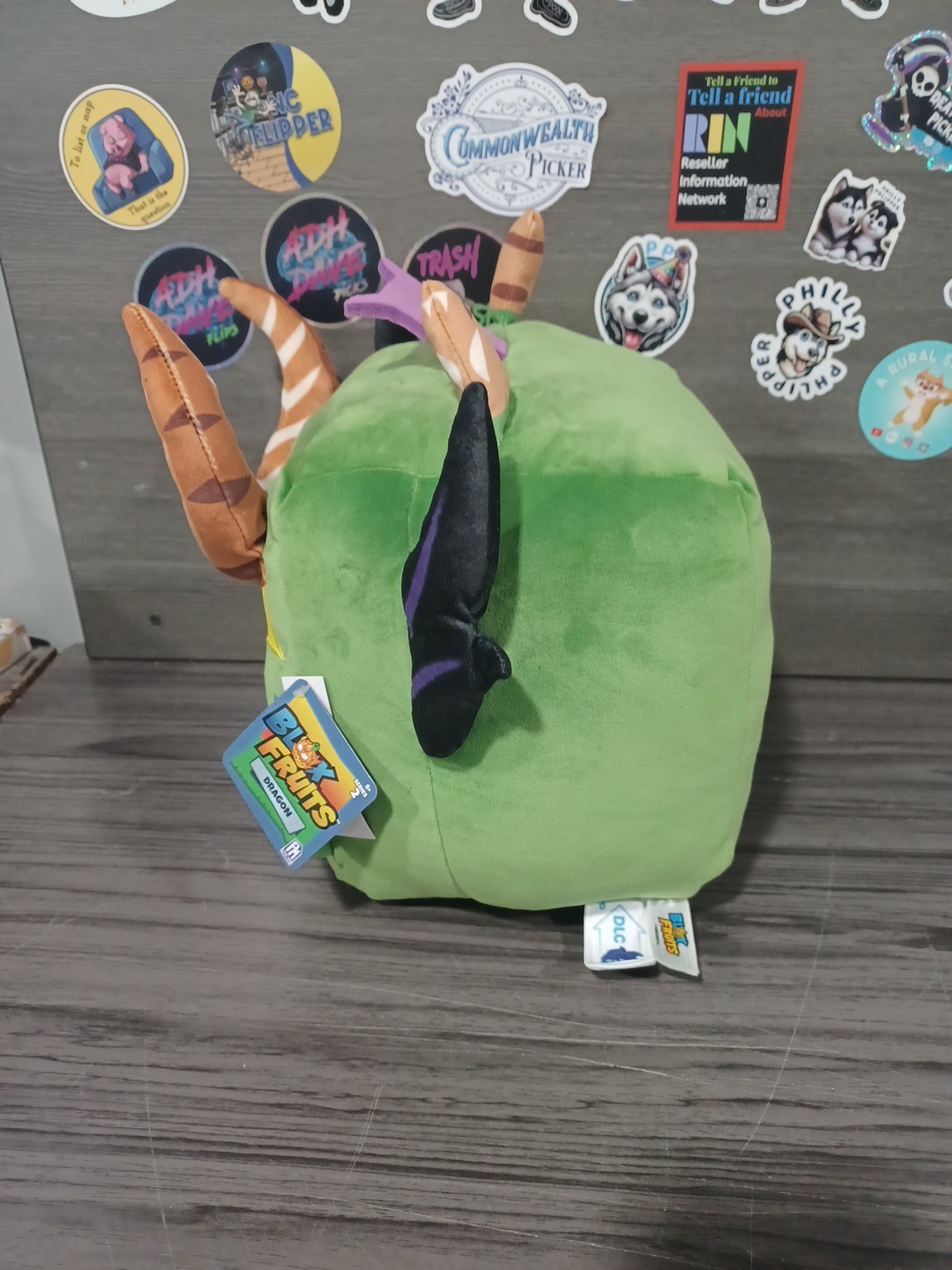 PhatMojo Blox Fruits Dragon Fruit 9″ Plush Stuffed Toy – Roblox Game Merchandise
