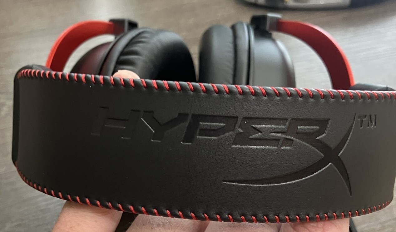 HyperX Cloud II Wired Gaming Headset Black/Red w/ Memory Foam & Leatherette READ