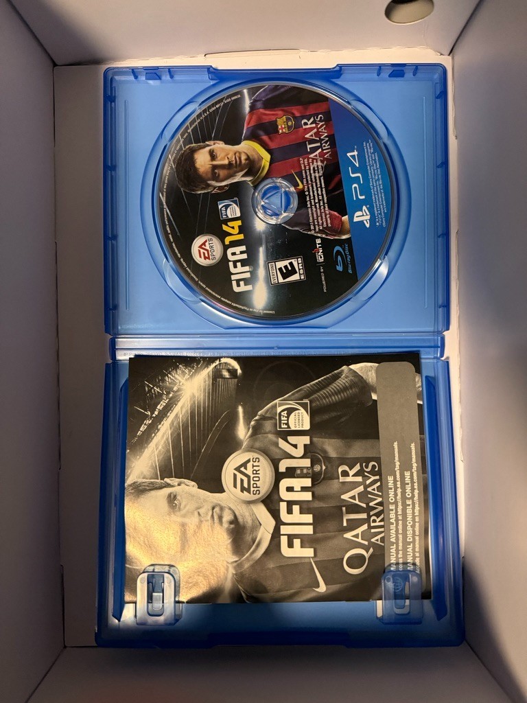 FIFA 14 PS4 Complete CIB Lionel Messi Soccer Football Game PlayStation 4