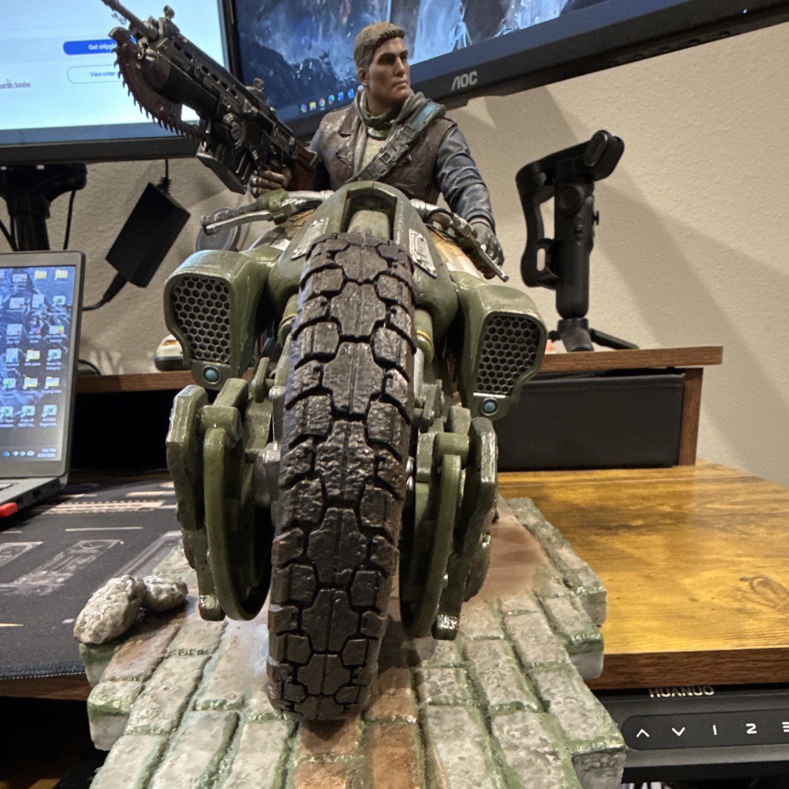 Gears of War 4 limited collectors edition Xbox JD Fenix Outsider Bike Statue
