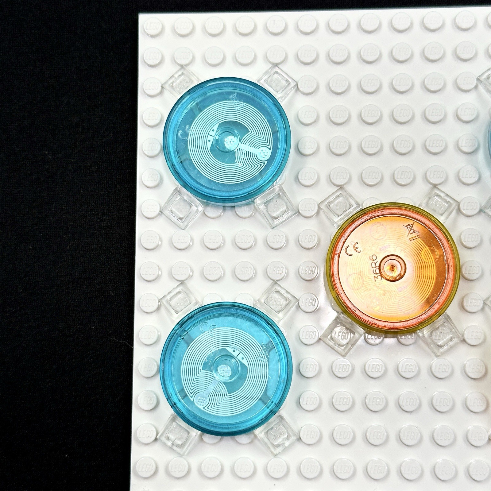 LEGO Dimensions Toy (5) pc Base Disc Tag Only Lot – mixed themes E.T. – Gandalf