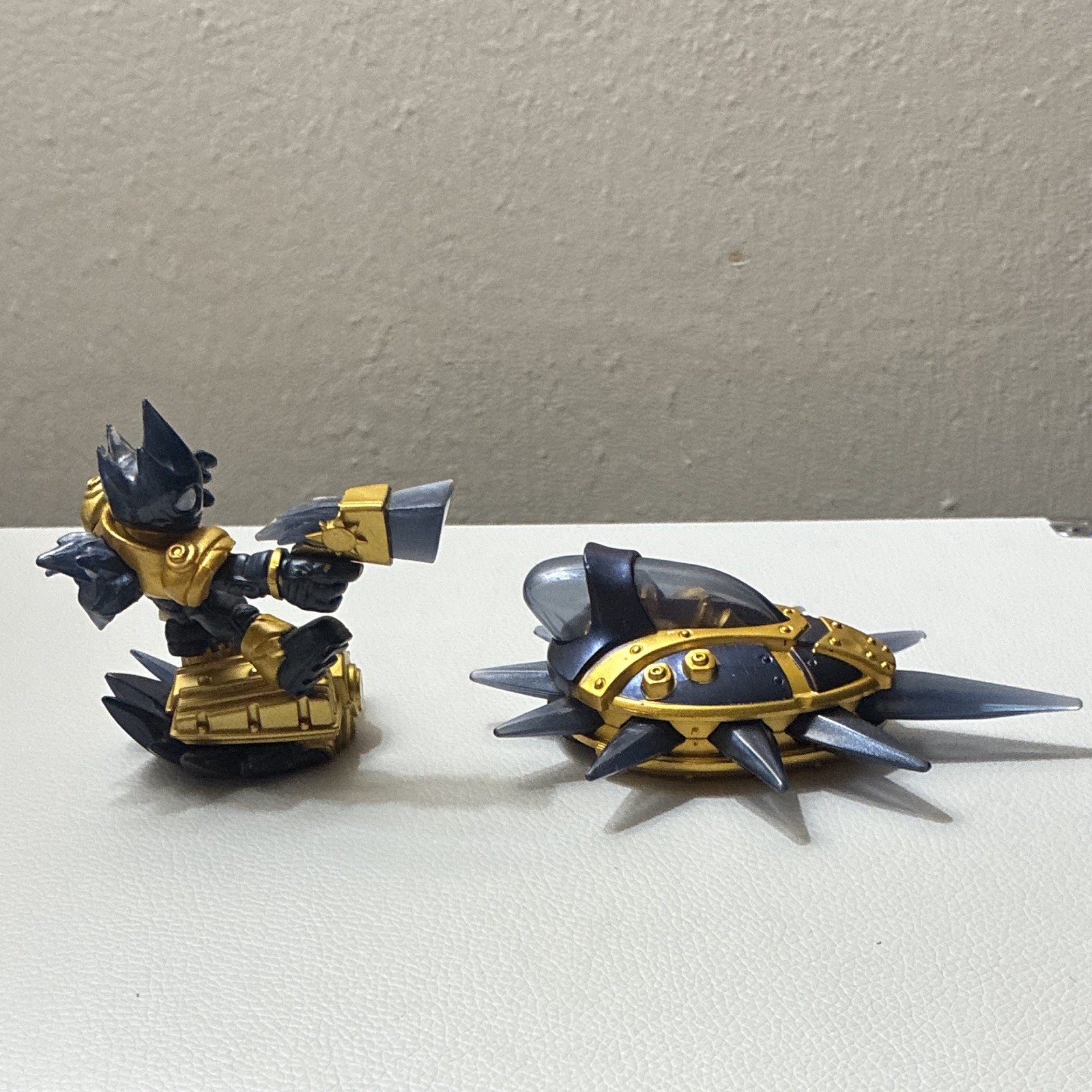 Activision Skylanders Legendary Astroblast & Legendary Sun Runner