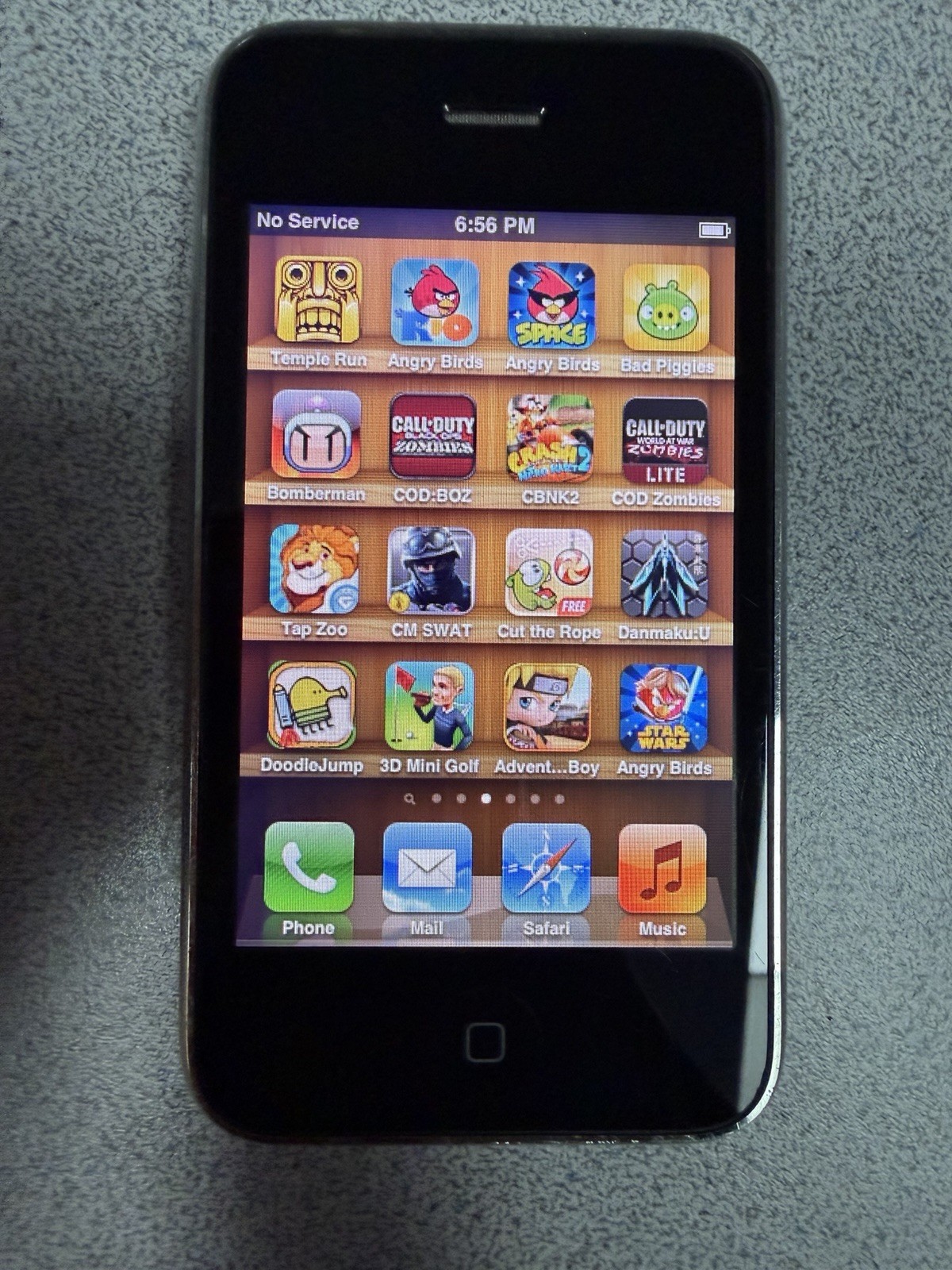 80 Games iPhone 3GS 8GB AT&T Rare Games Voltron Resident Evil Retro