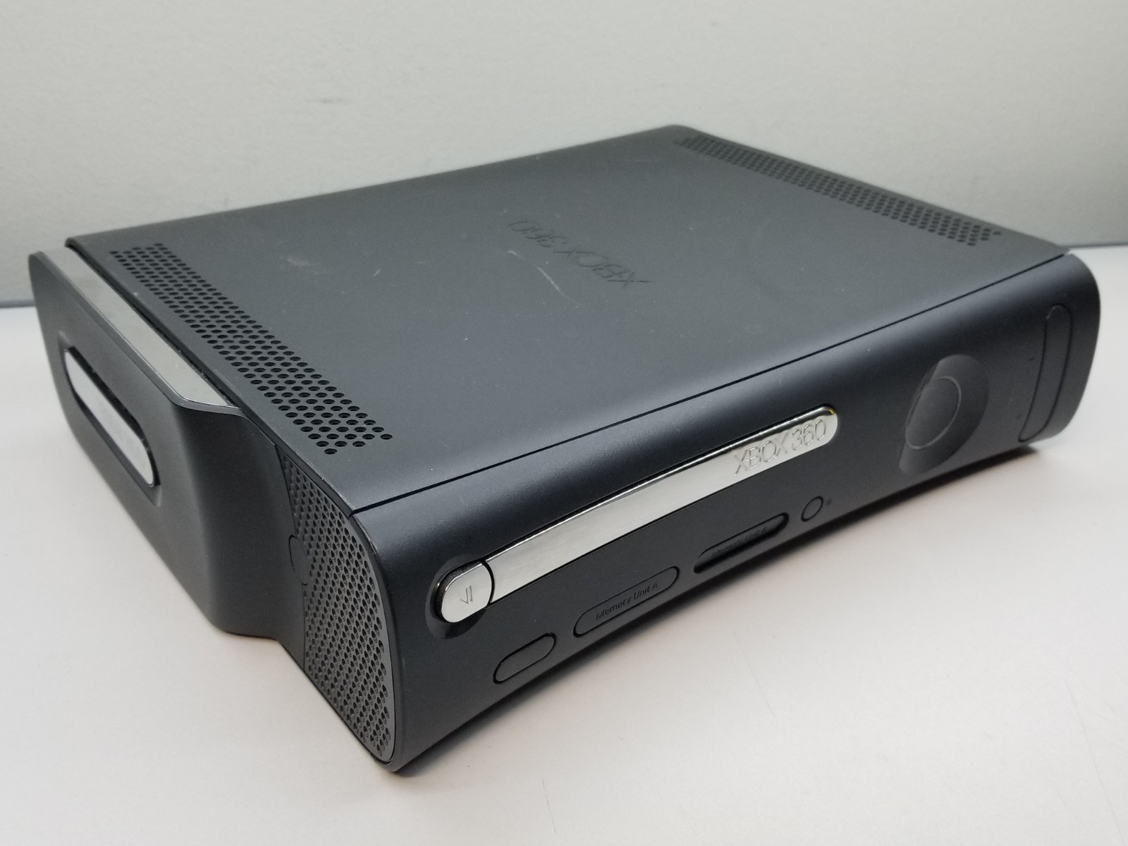 Microsoft Xbox 360 Black Gaming Console 120GB HDD w Controller + AC Adapter
