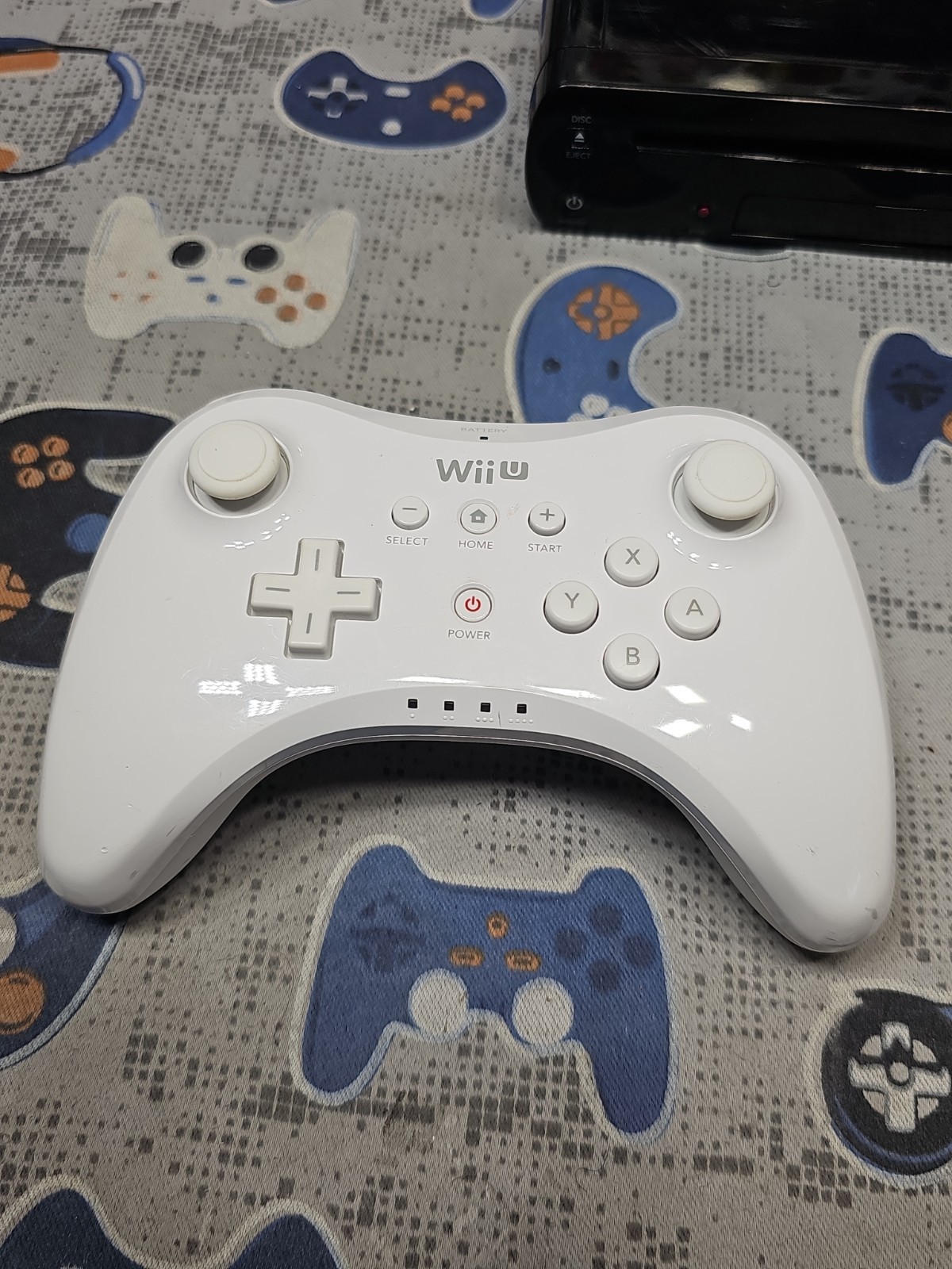Nintendo Wii U 32GB Deluxe Black WUP-101(02) W/2 Games CLEANED & TESTED