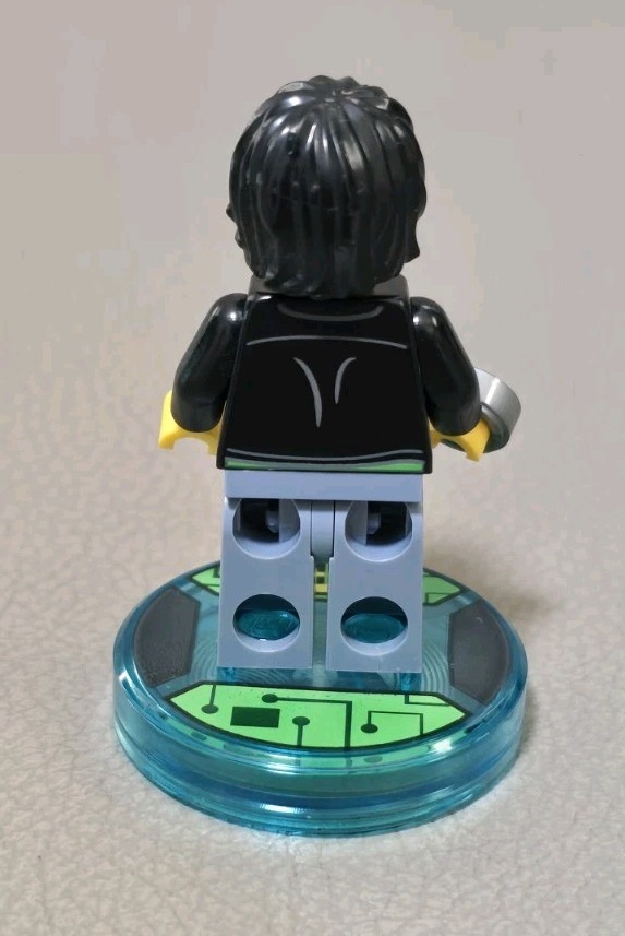 LEGO Dimensions – Midway Arcade Gamer Kid Figure W/ Tag Base
