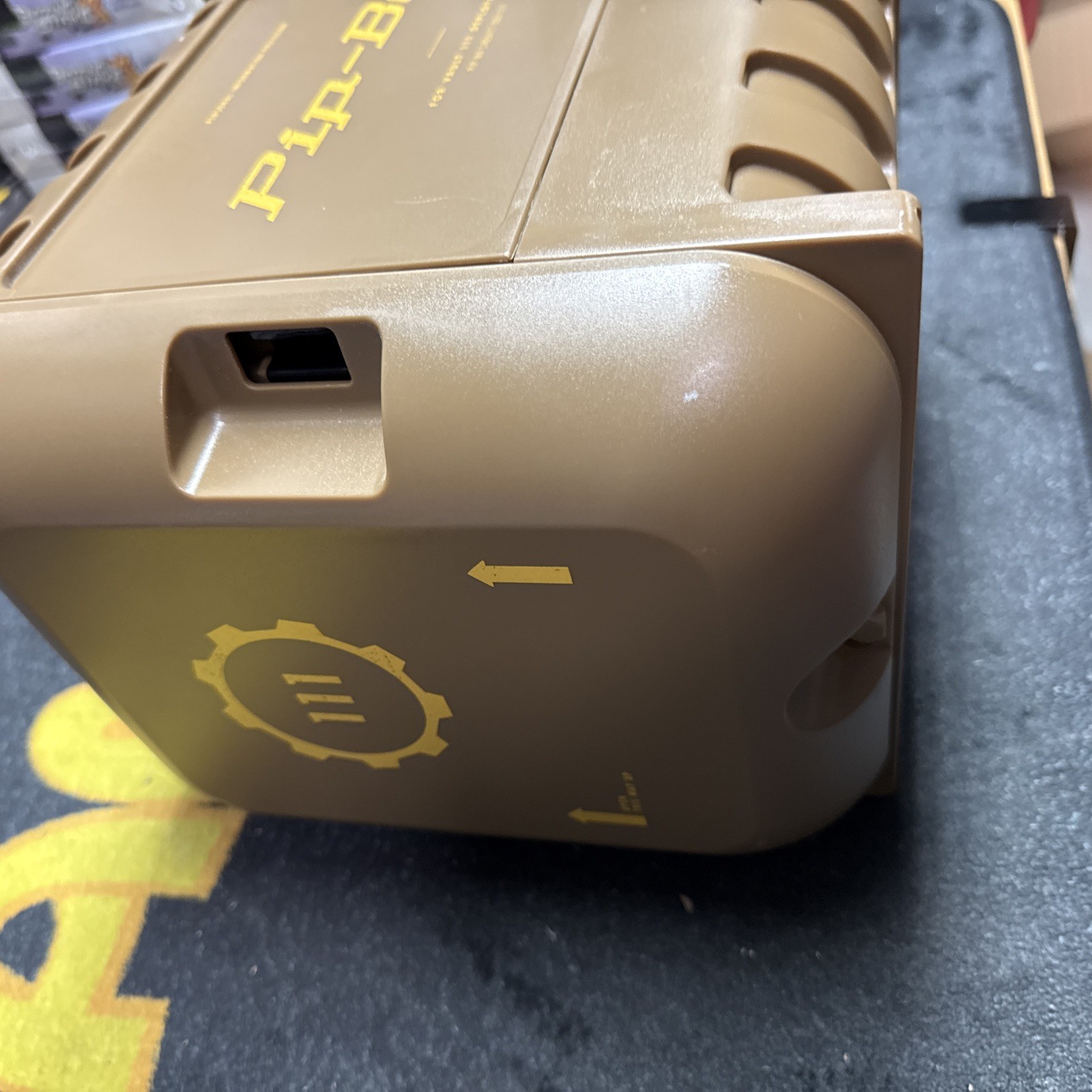 Fallout 4 Pip-Boy Edition Pip Boy Case, Instructions, 3 Cell Inserts READ