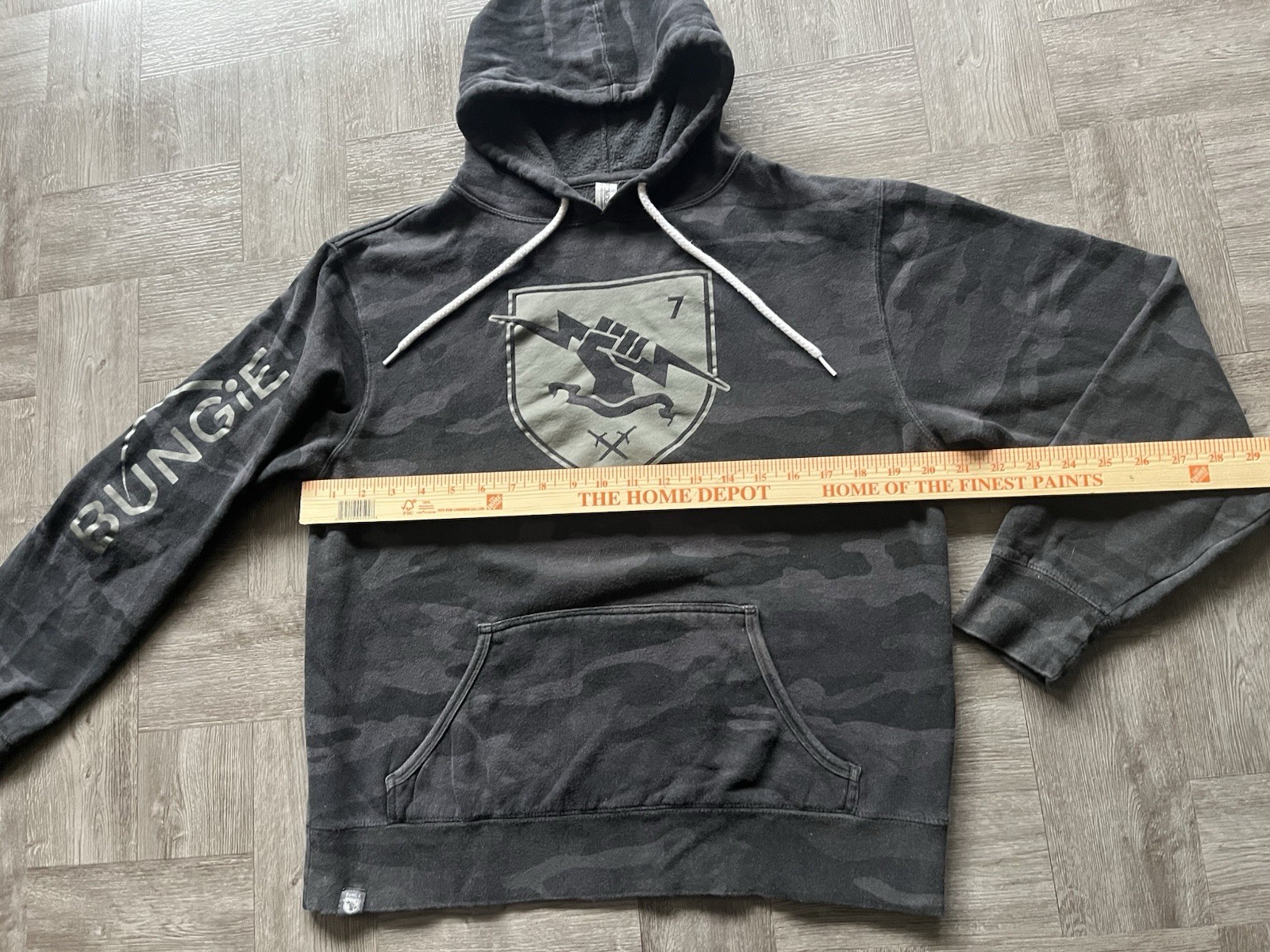 RARE Destiny 2 Bungie Zip Up Hoodie Sweatshirt Medium Video Game Women’s M Camo